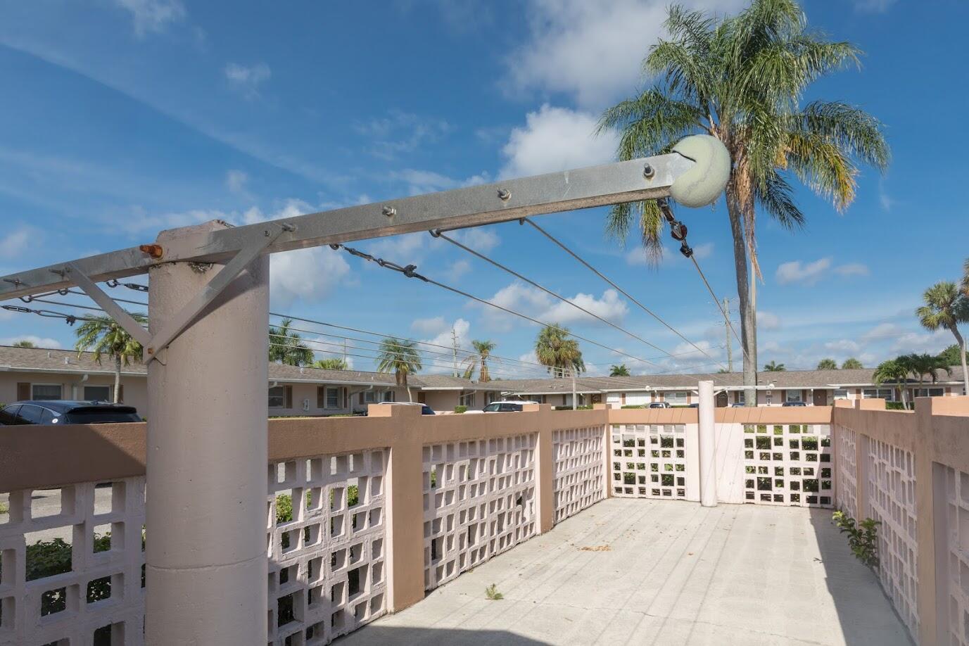 CRESTHAVEN VILLAS CONDO 26 - Residential