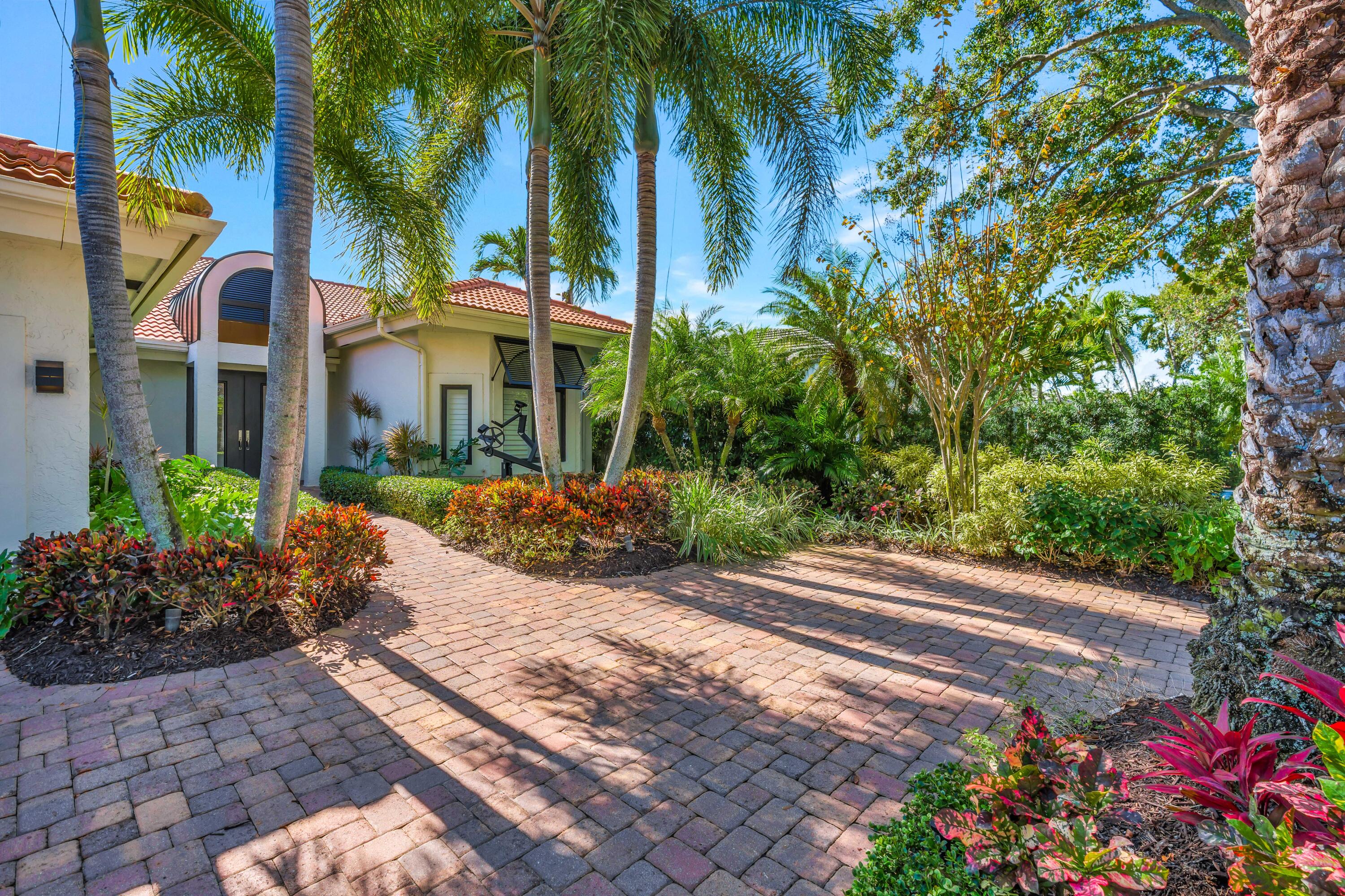 Admirals Cove - Residential