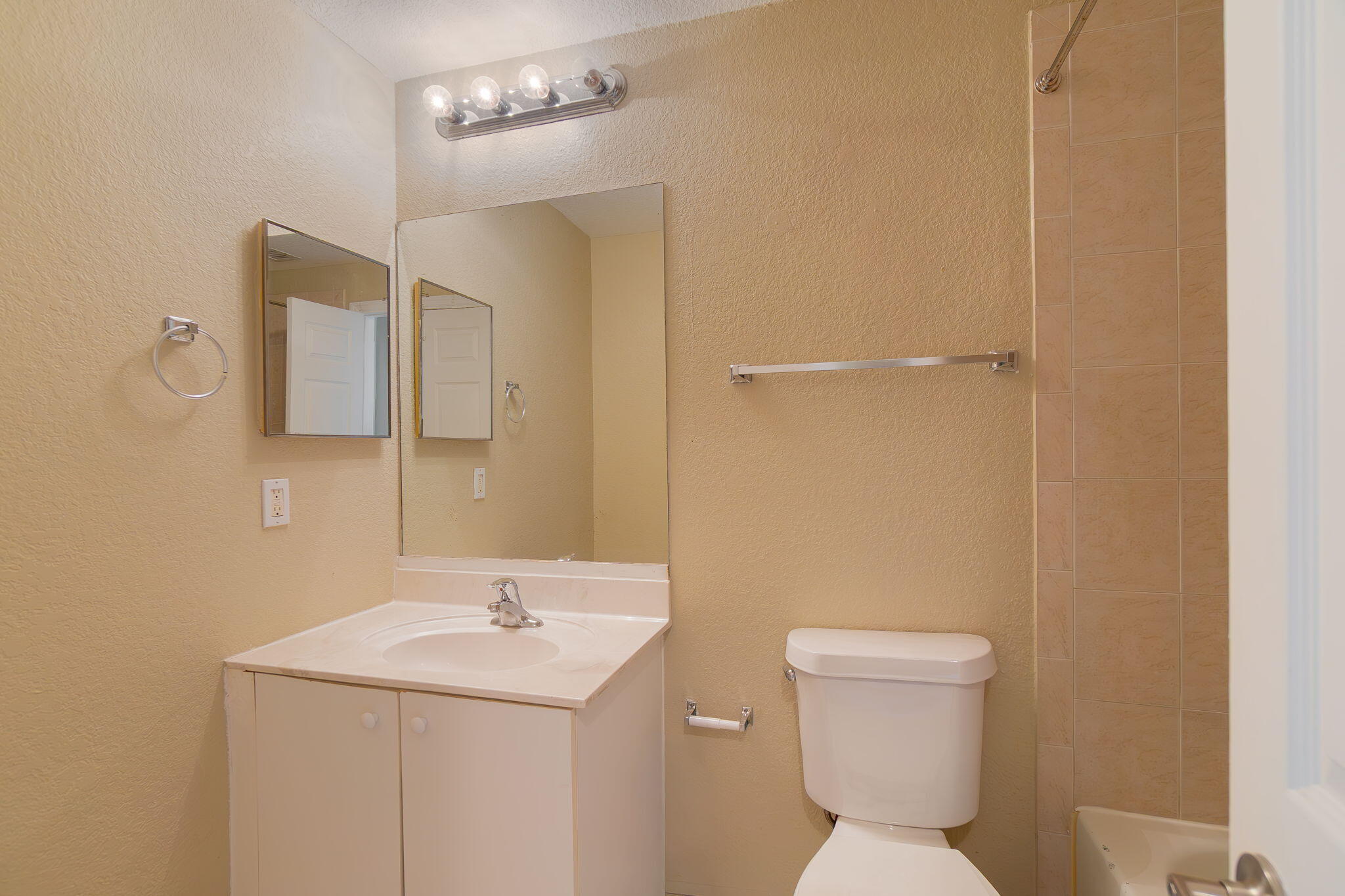 PRESERVE AT BOYNTON BEACH 13 CONDO - Residential Lease