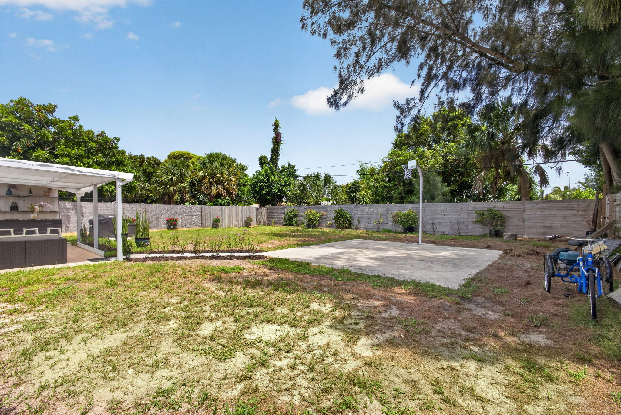 CHURCH CIRCLE - Residential