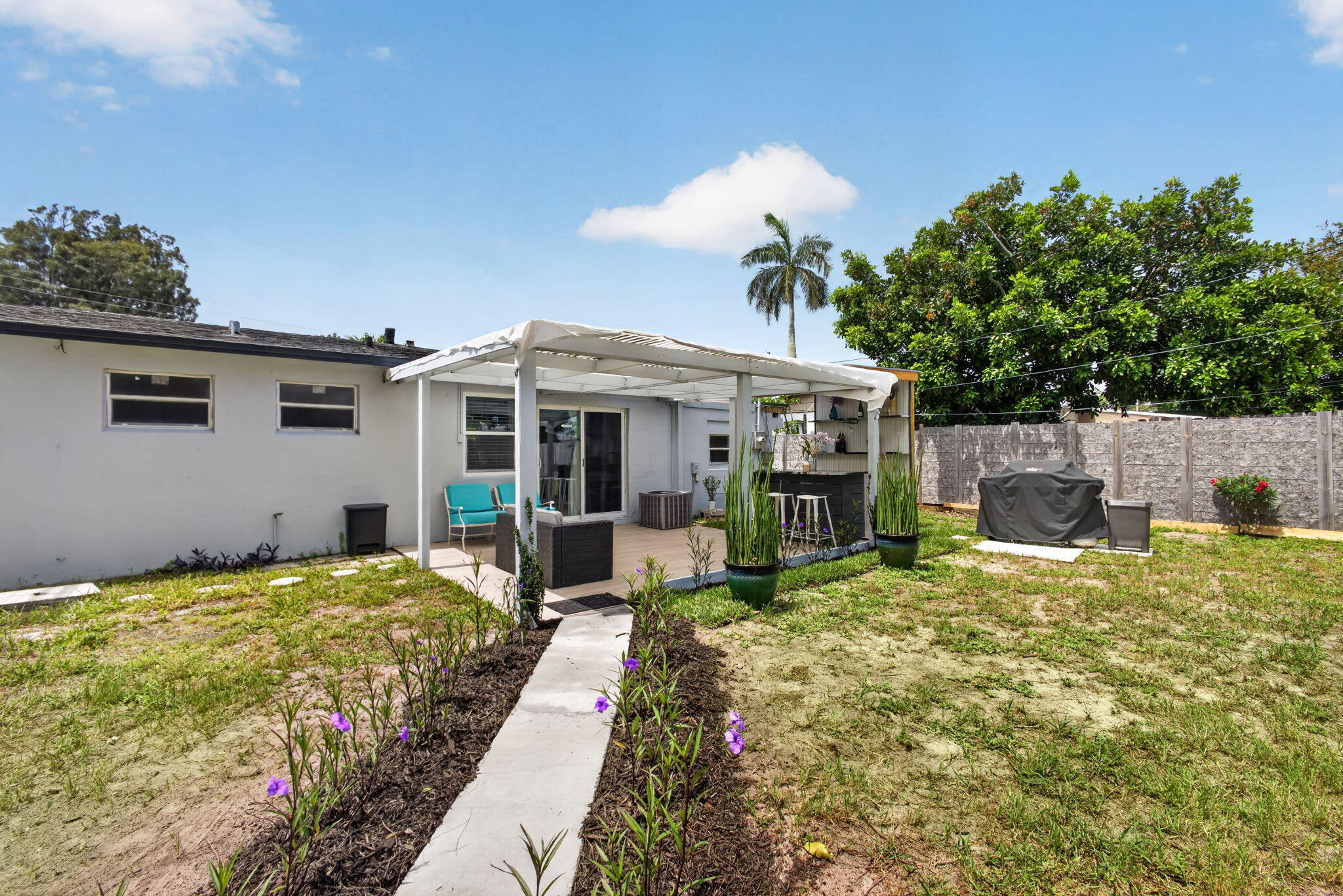CHURCH CIRCLE - Residential