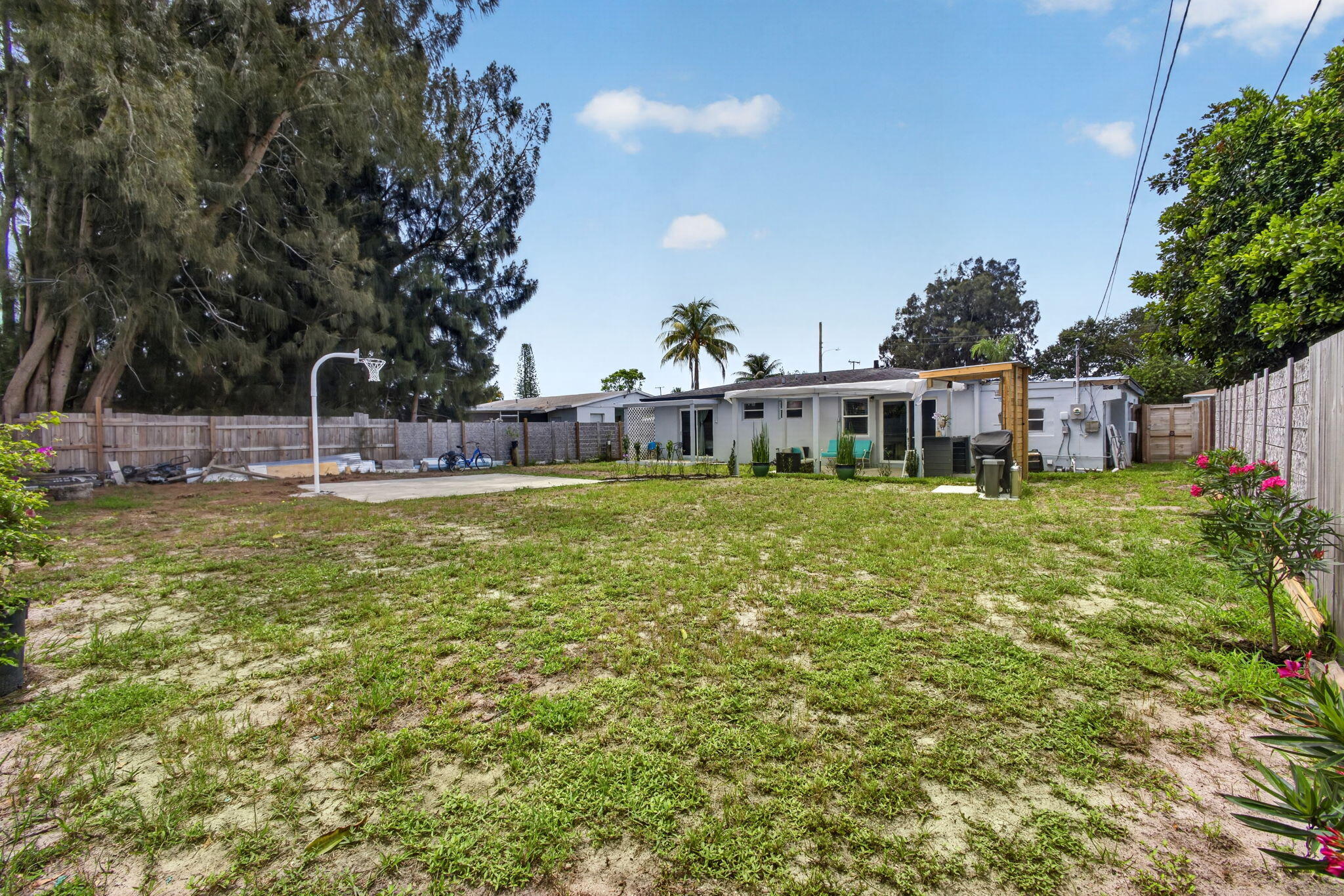 CHURCH CIRCLE - Residential