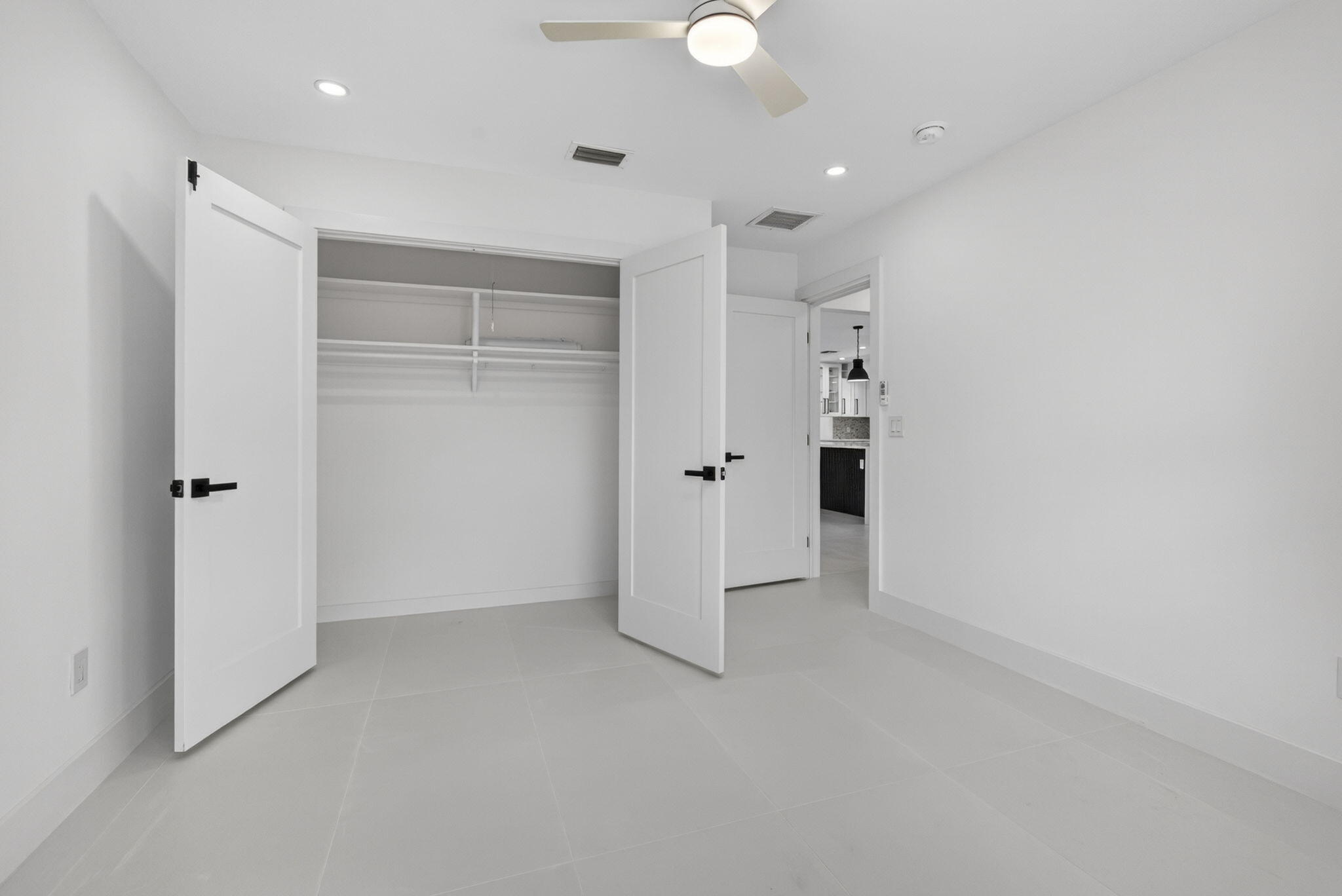 LAKE CLARKE WEST 3 - Residential