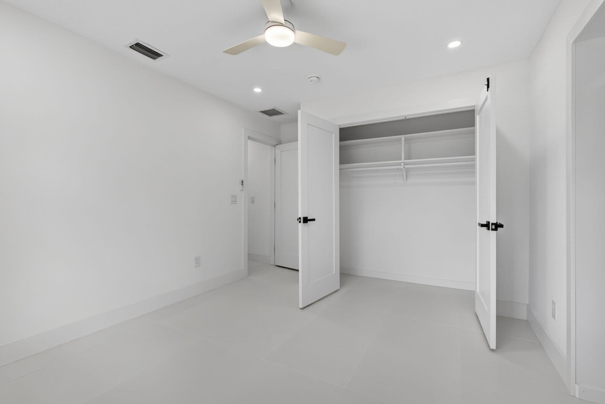 LAKE CLARKE WEST 3 - Residential