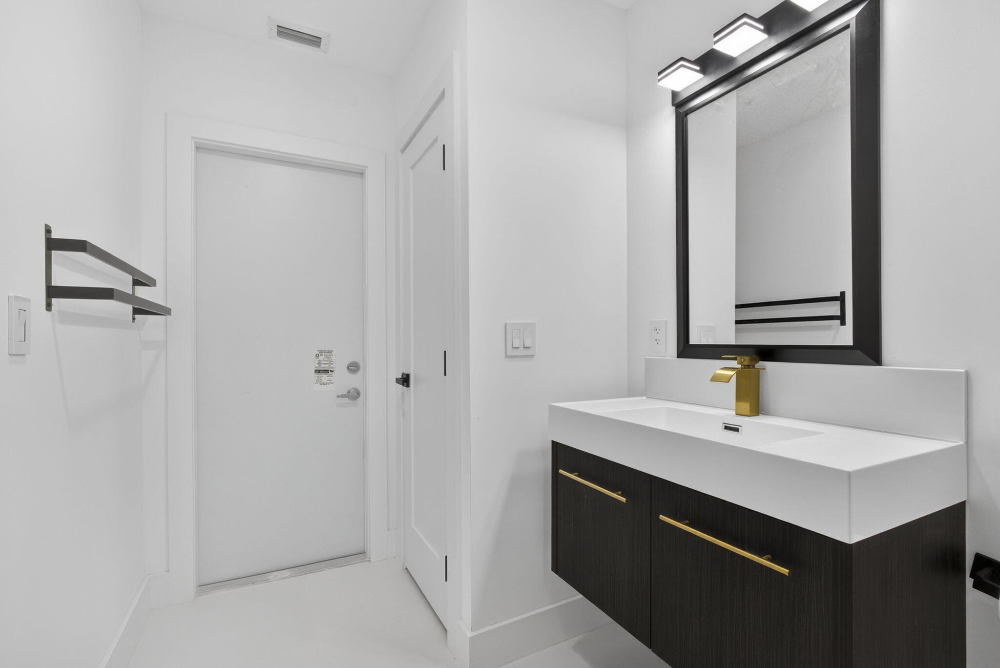 LAKE CLARKE WEST 3 - Residential