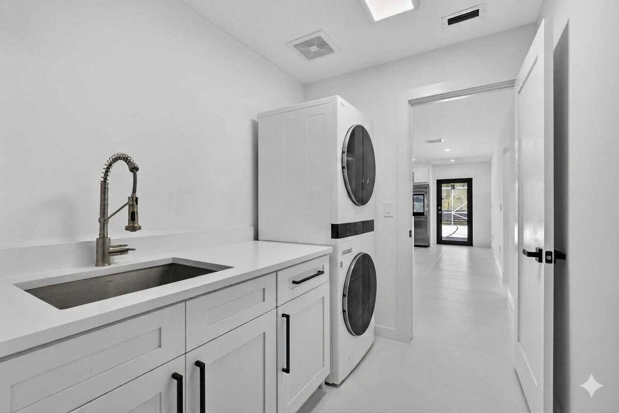 LAKE CLARKE WEST 3 - Residential