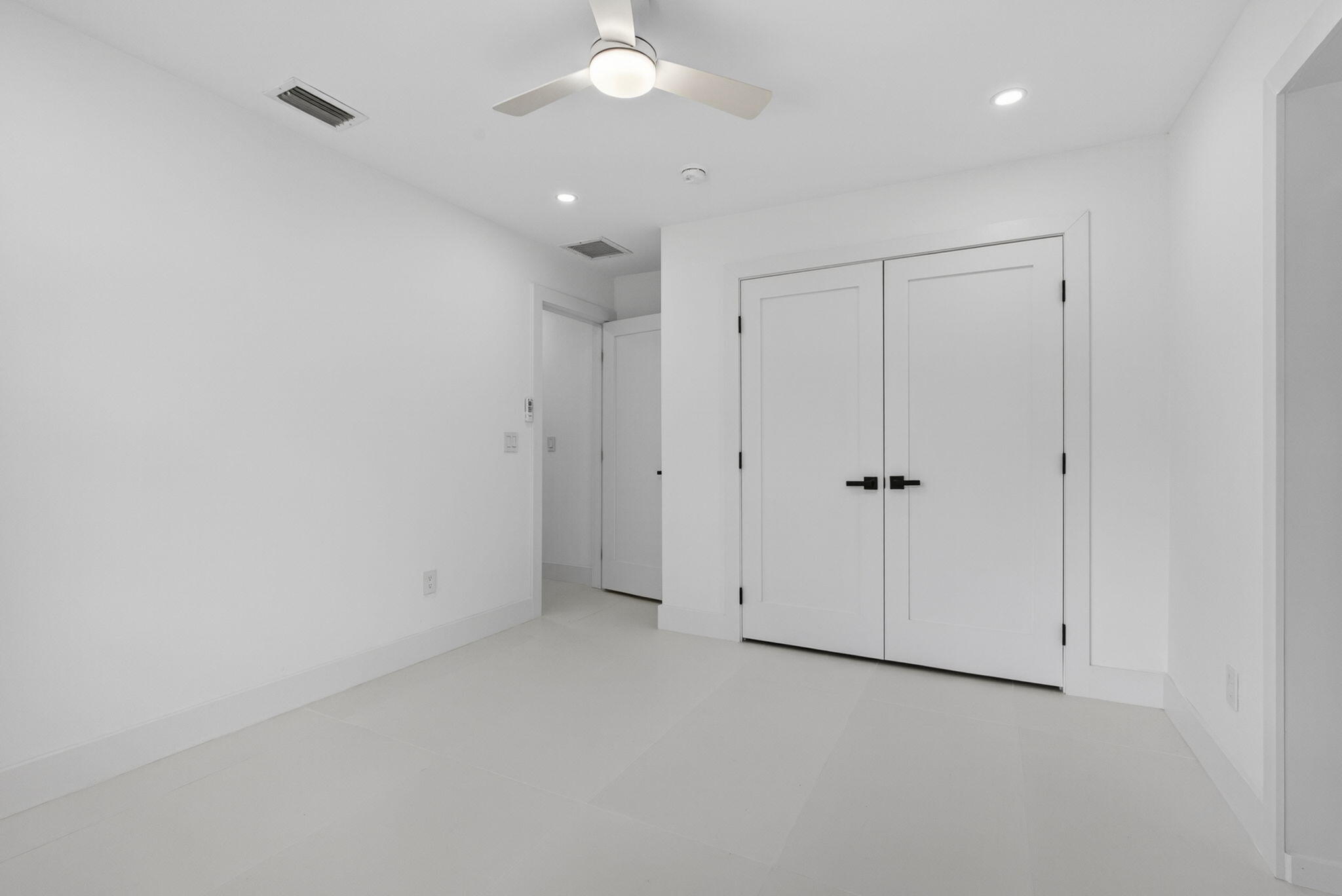 LAKE CLARKE WEST 3 - Residential