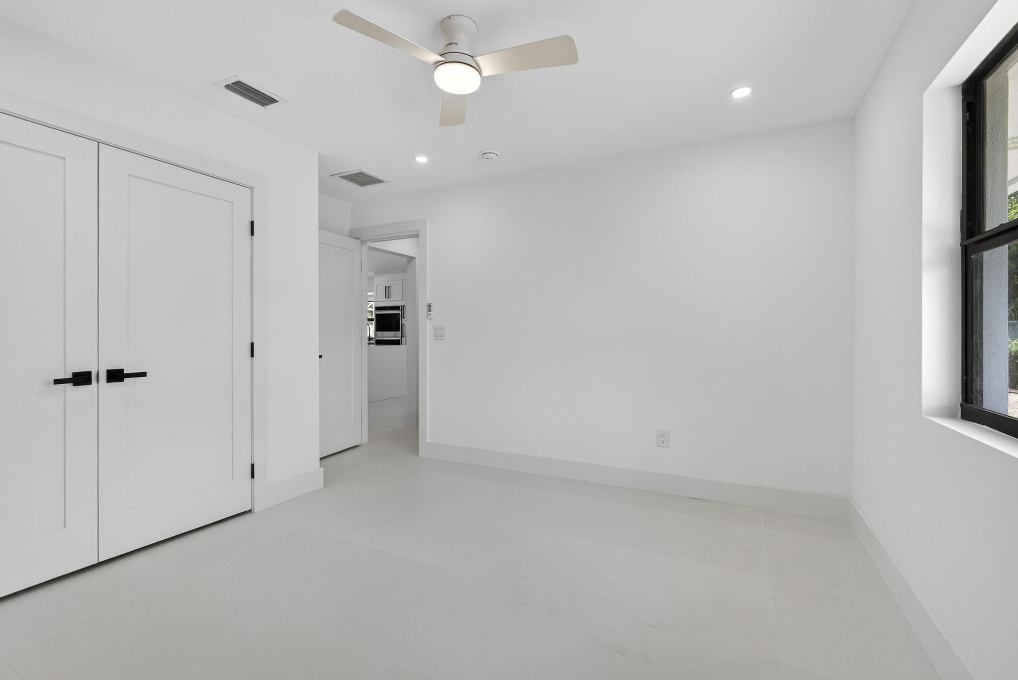 LAKE CLARKE WEST 3 - Residential