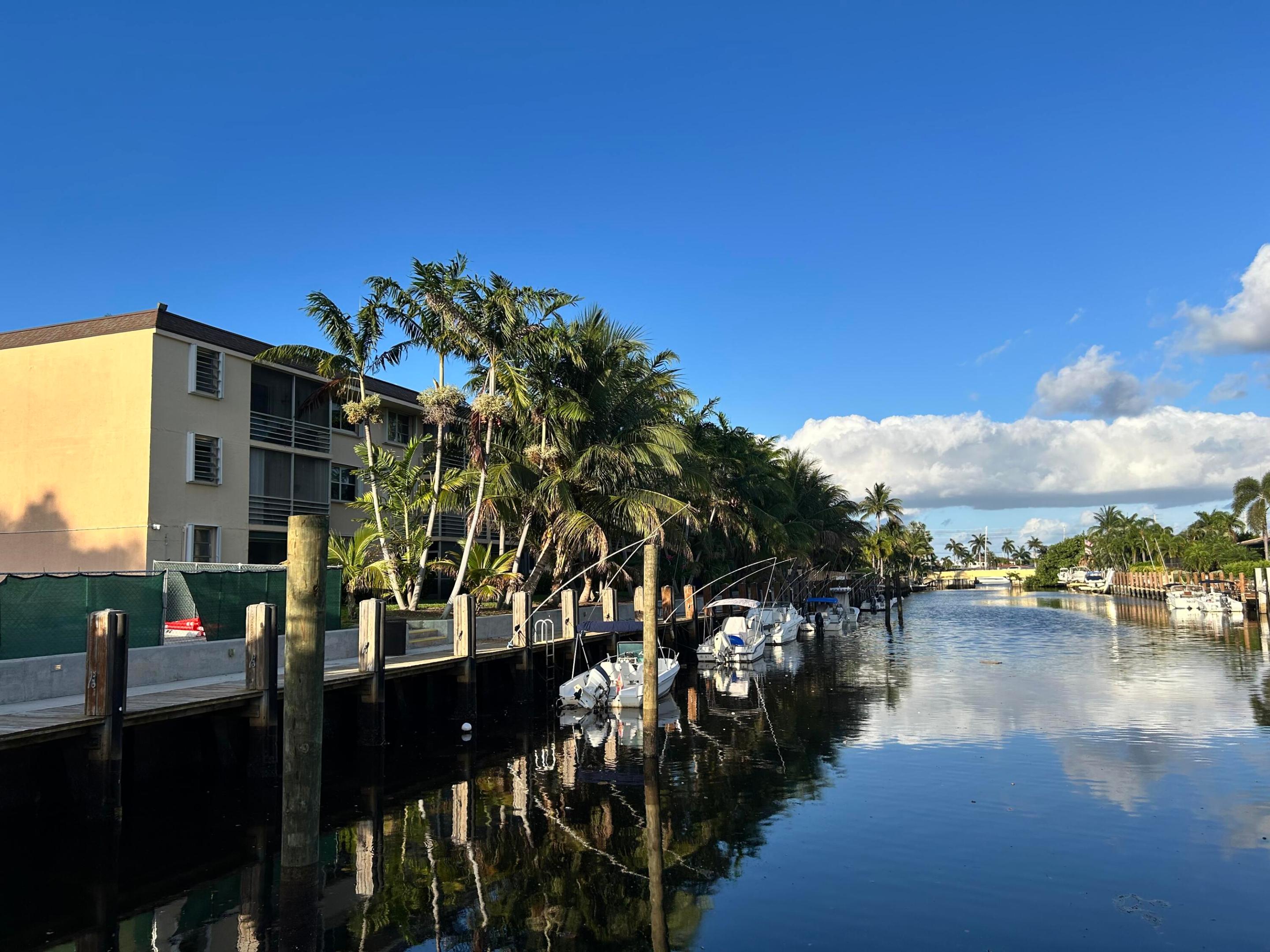 LIGHTHOUSE POINT PLAZA - Residential
