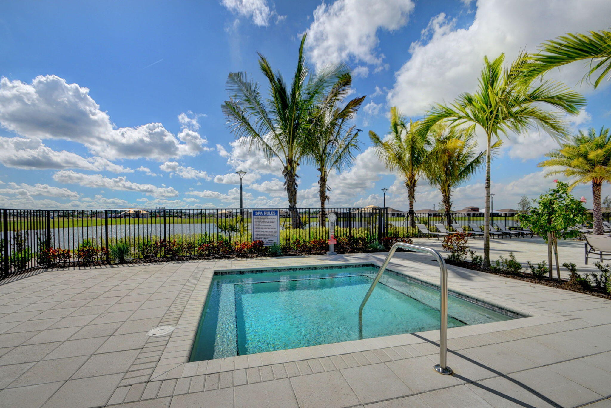 CRESSWIND PALM BEACH - Residential