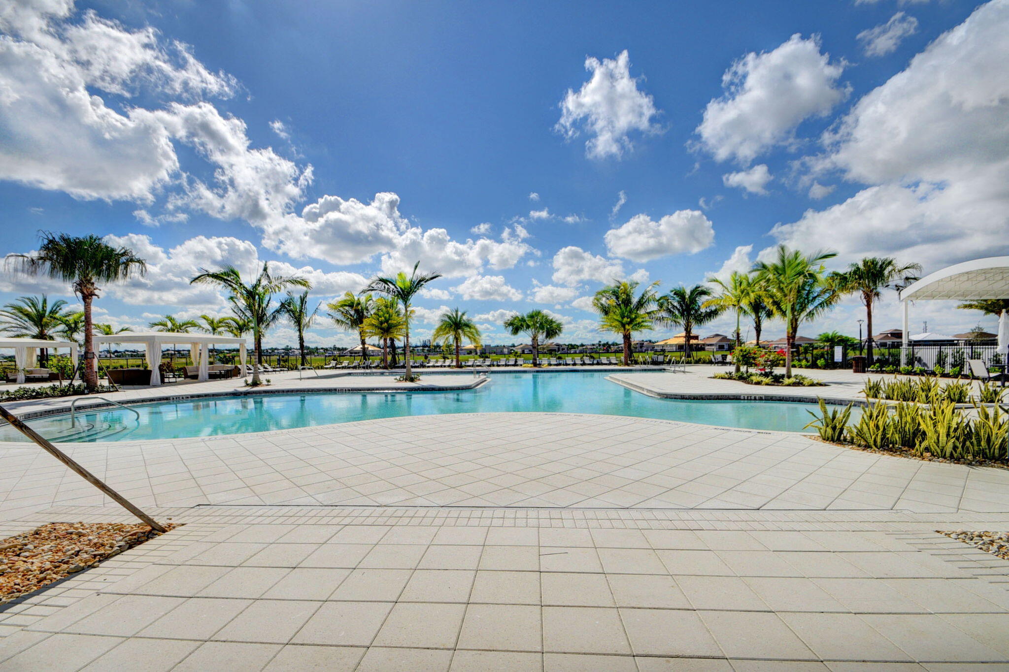 CRESSWIND PALM BEACH - Residential