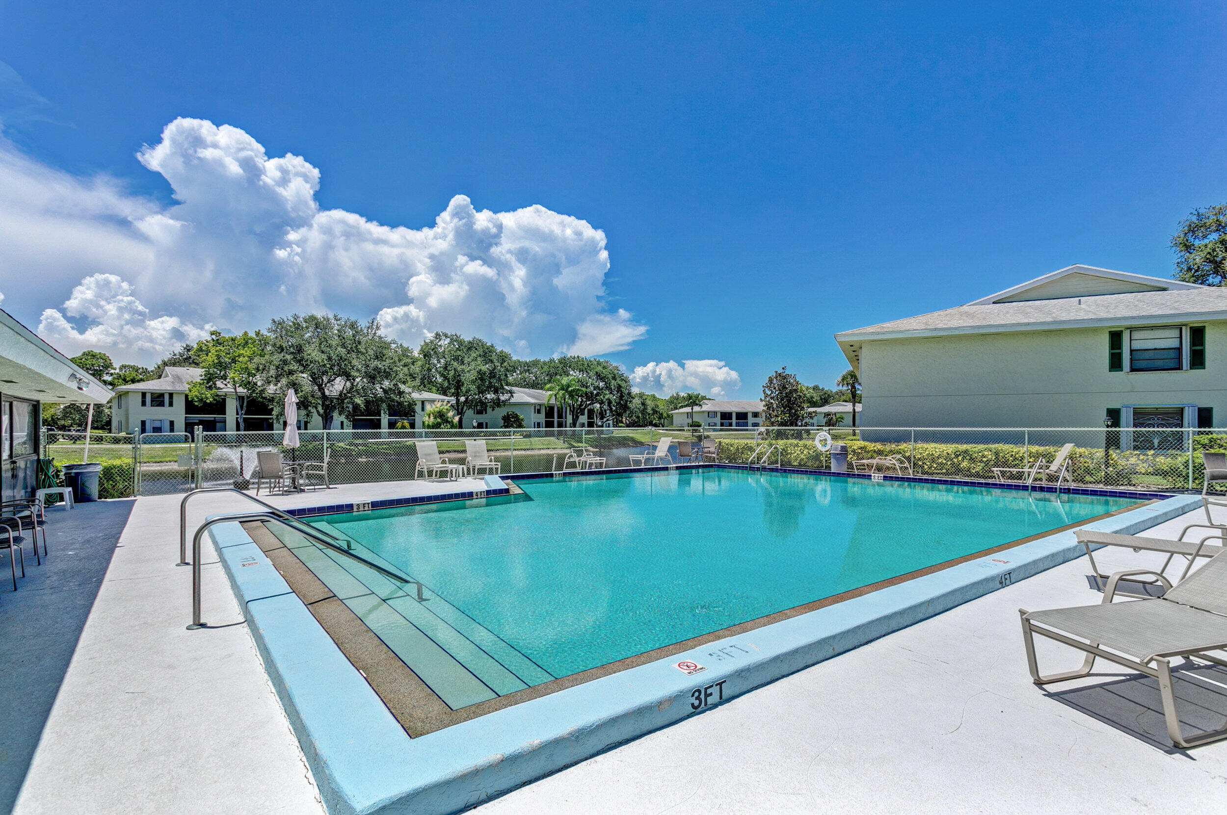 SABAL RIDGE CONDO - Residential