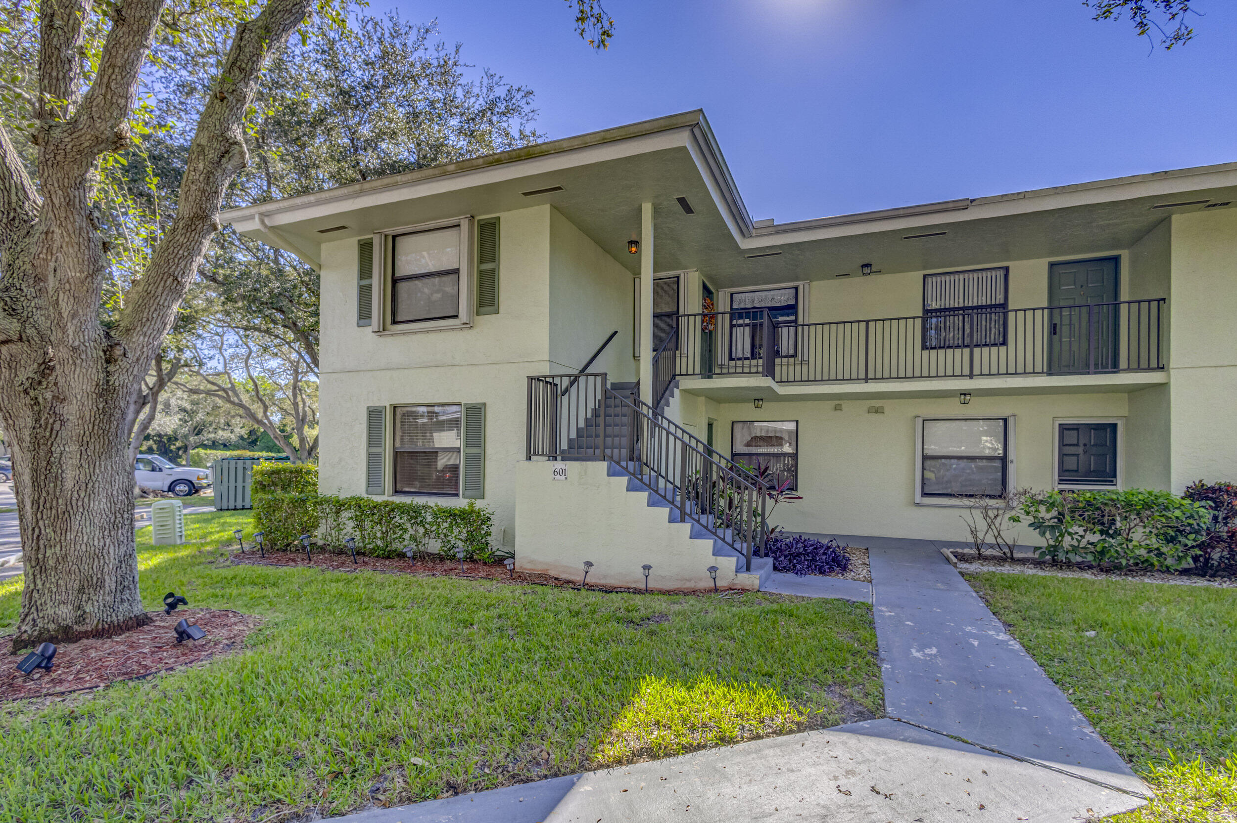 SABAL RIDGE CONDO - Residential