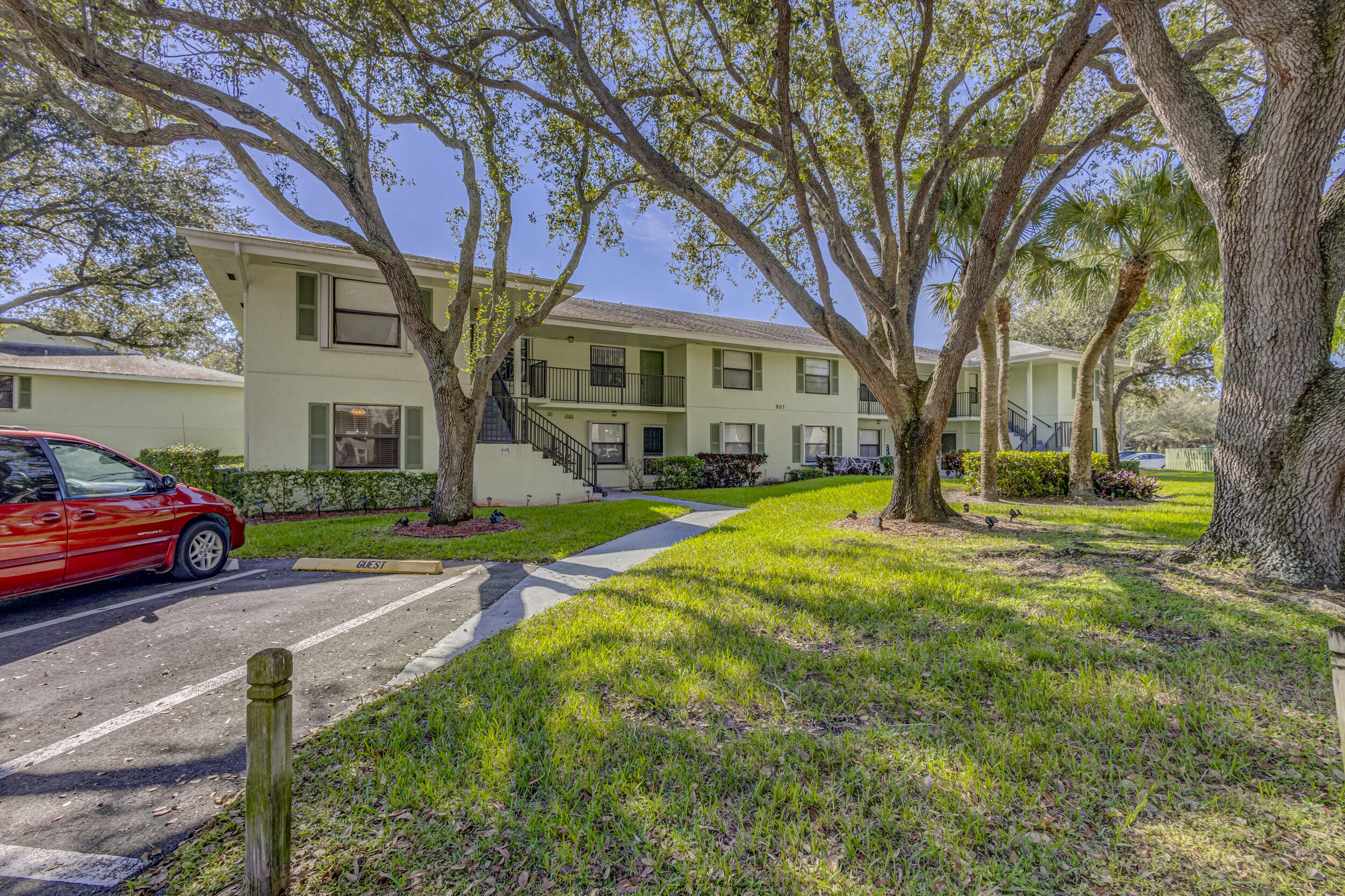 SABAL RIDGE CONDO - Residential