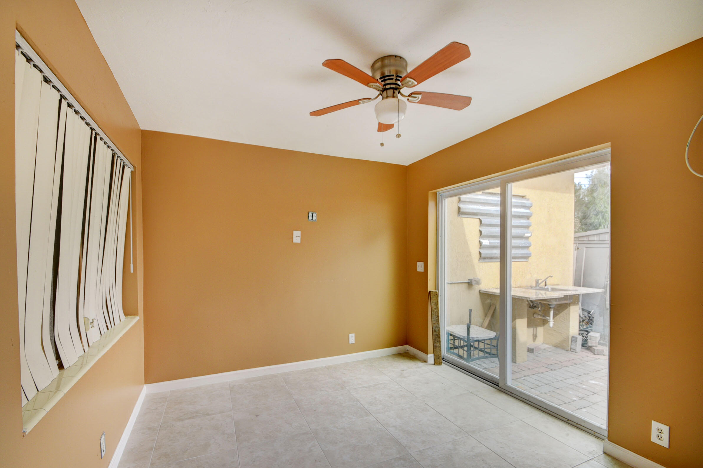 LANTANA AMNDED PLAT IN - Residential Lease