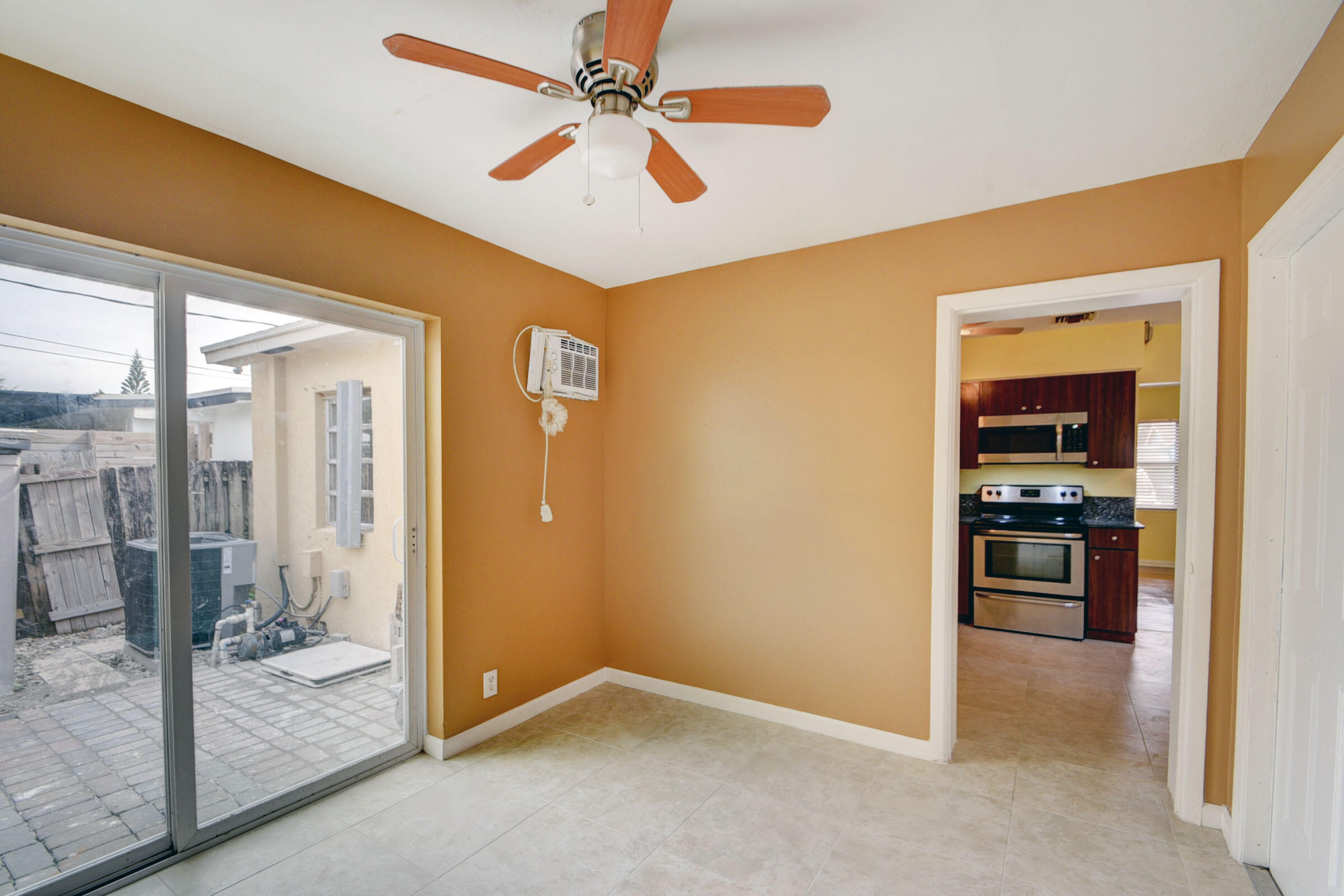 LANTANA AMNDED PLAT IN - Residential Lease