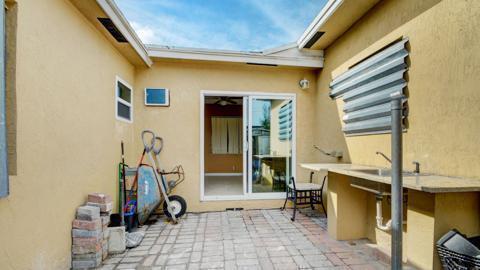 LANTANA AMNDED PLAT IN - Residential Lease