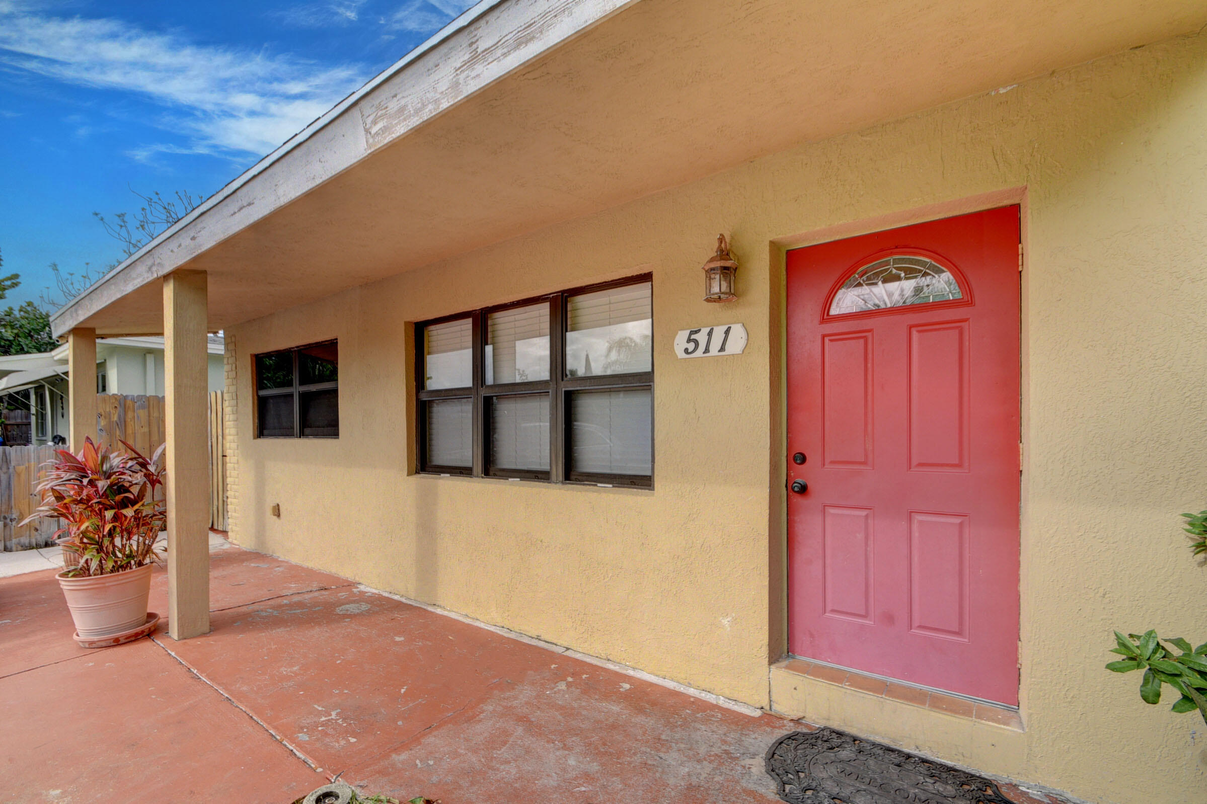 LANTANA AMNDED PLAT IN - Residential Lease