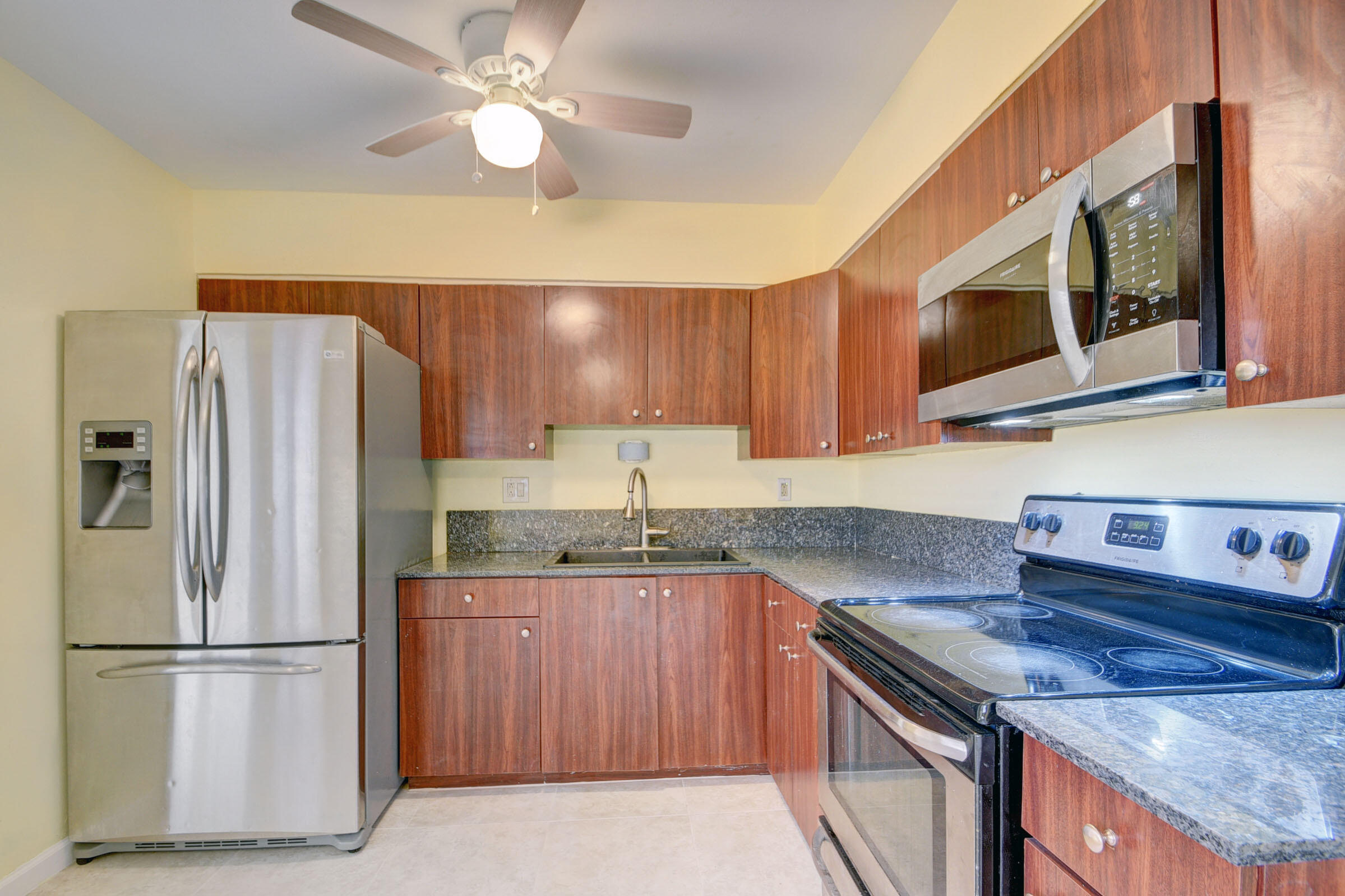 LANTANA AMNDED PLAT IN - Residential Lease