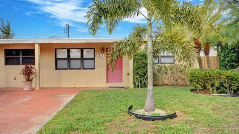 Charming 3-bedroom, 2-bath single-family residence in the heart of Lantana! Offering 1,022 square feet of comfortable living space, this well-maintained home features tile flooring throughout, central A/C, an in-unit washer and dryer, and a spacious driveway with parking for up to four vehicles. Enjoy the freedom of no HOA and bring your pets—there are no pet restrictions! Conveniently located near shopping, dining, schools, beaches, and major highways, this home is ready for immediate occupancy.