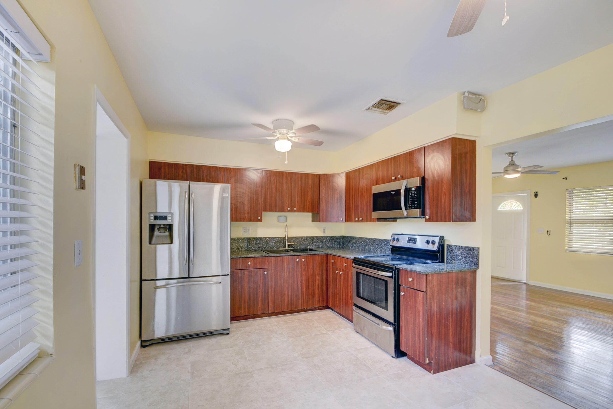 LANTANA AMNDED PLAT IN - Residential Lease
