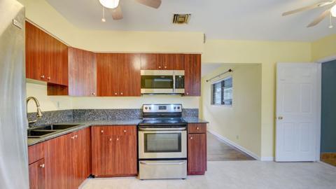 LANTANA AMNDED PLAT IN - Residential Lease