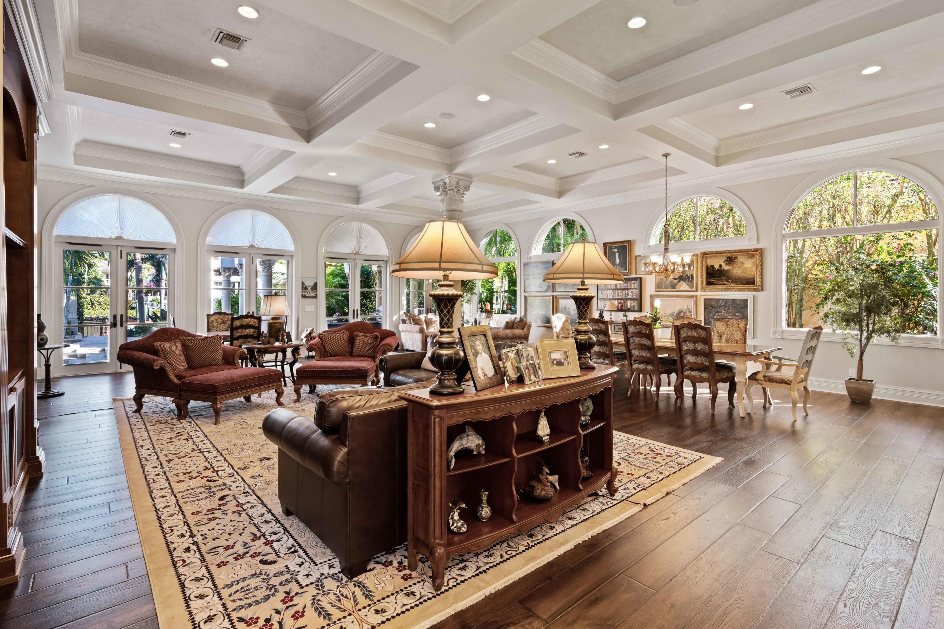 ADMIRALS COVE - Residential