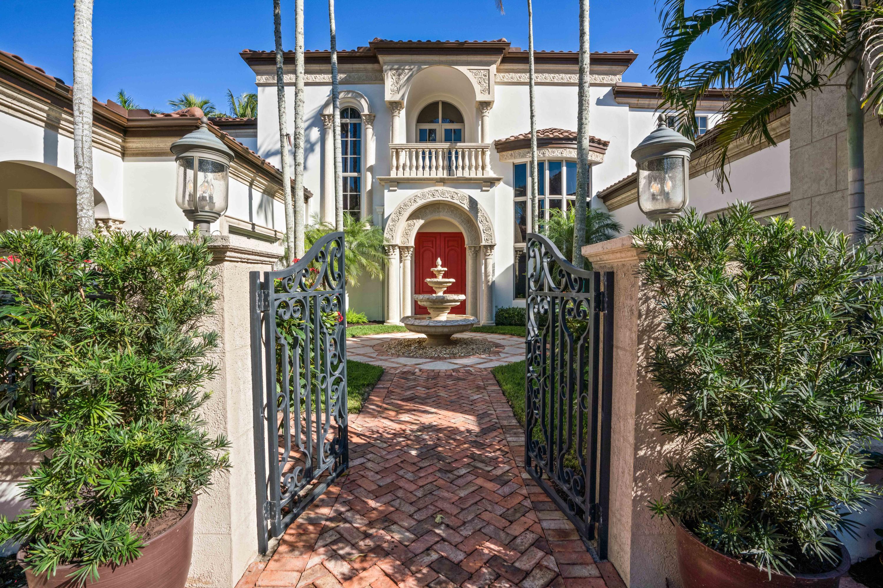 ADMIRALS COVE - Residential