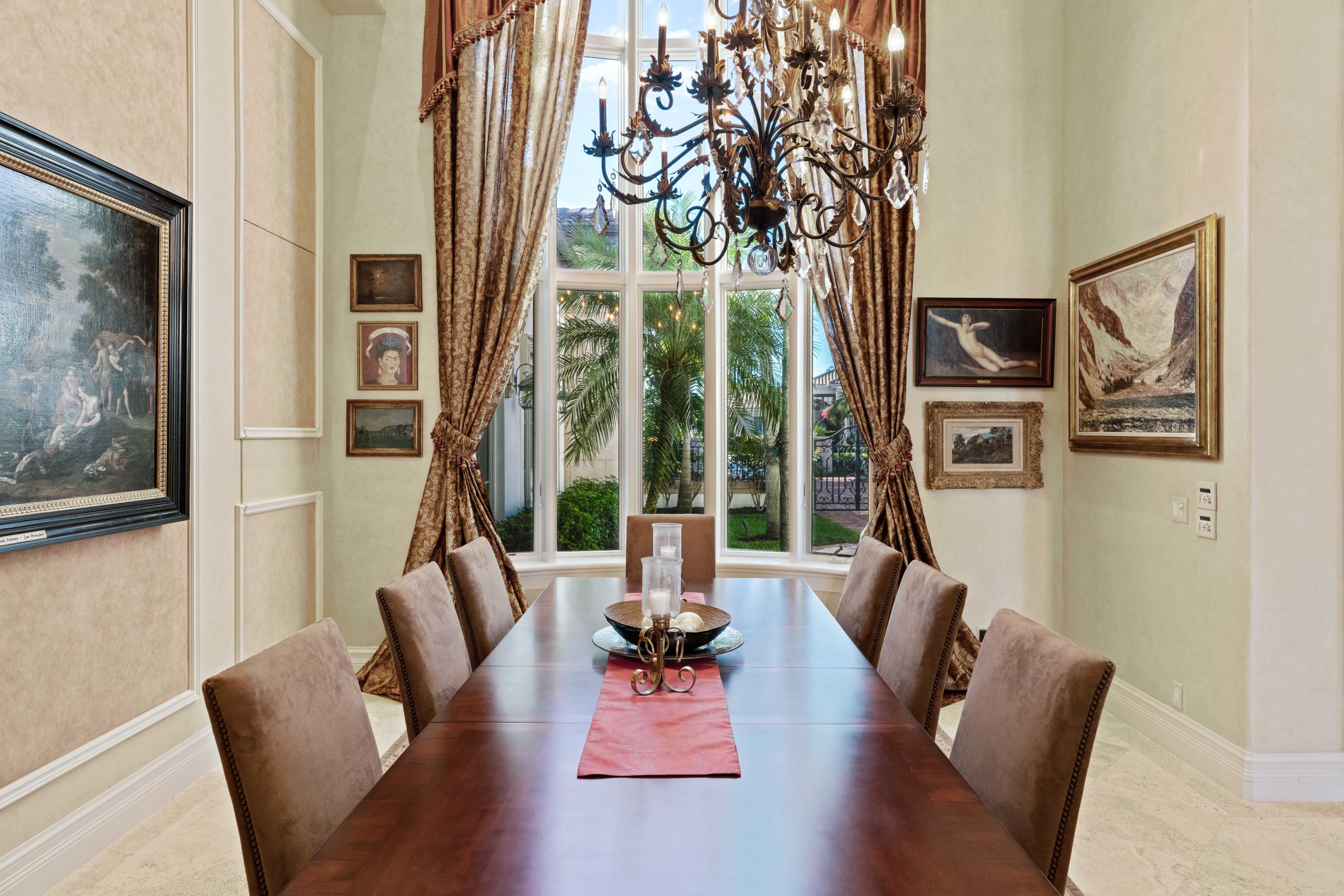 ADMIRALS COVE - Residential