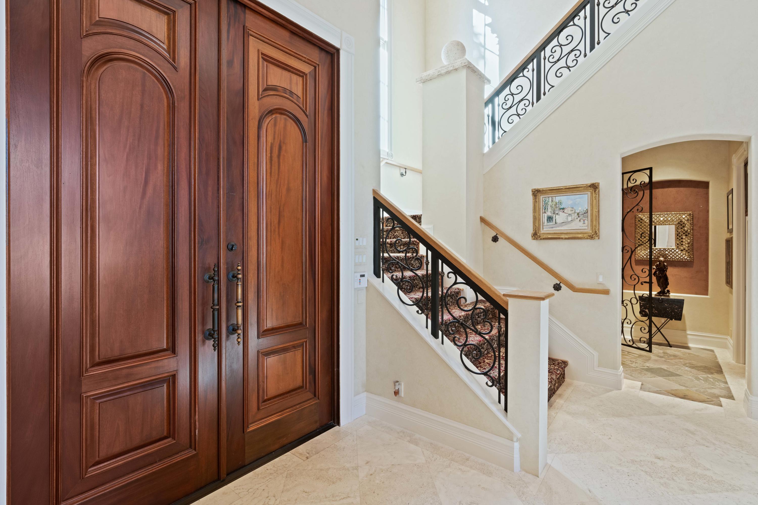 ADMIRALS COVE - Residential