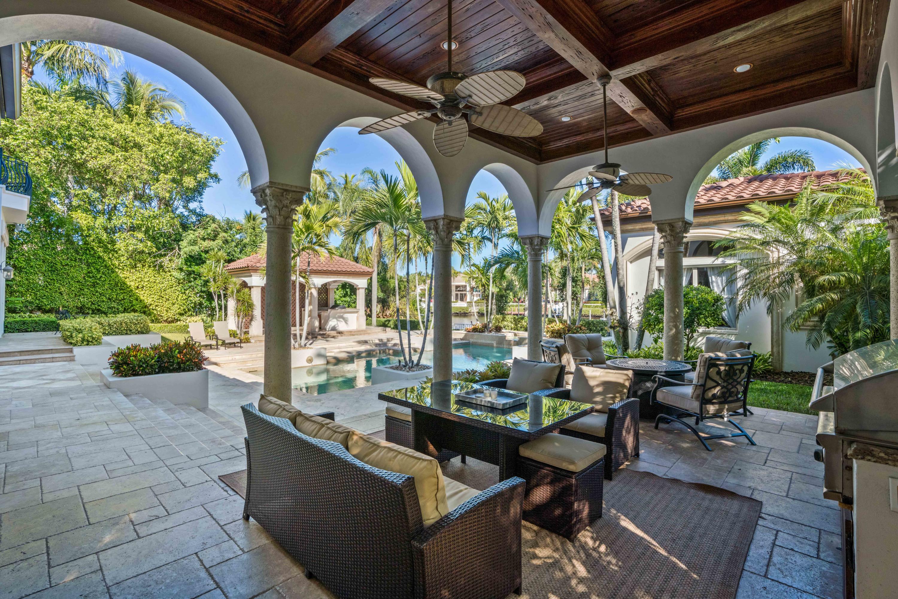ADMIRALS COVE - Residential