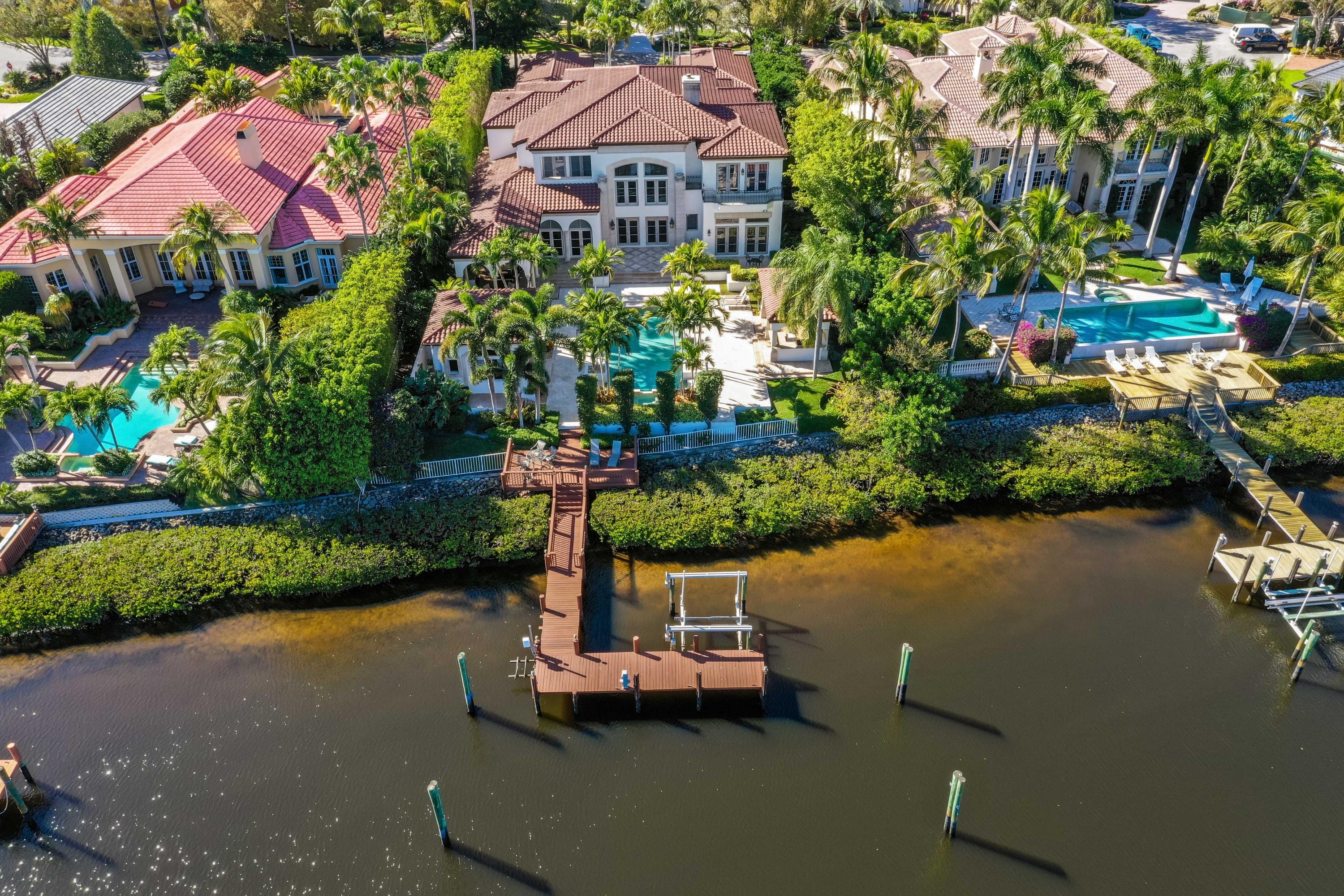 ADMIRALS COVE - Residential