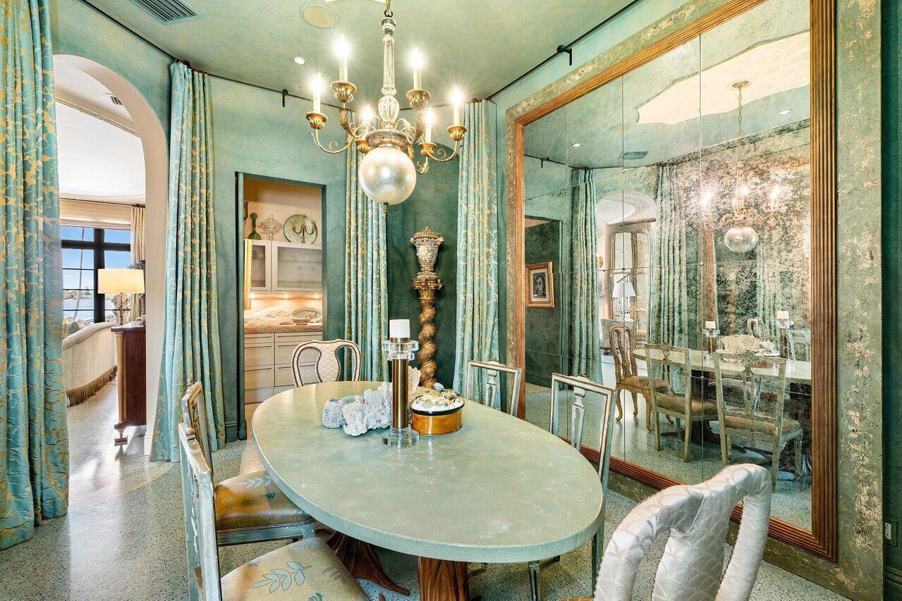 LAKE SHORES LANTANA - Residential