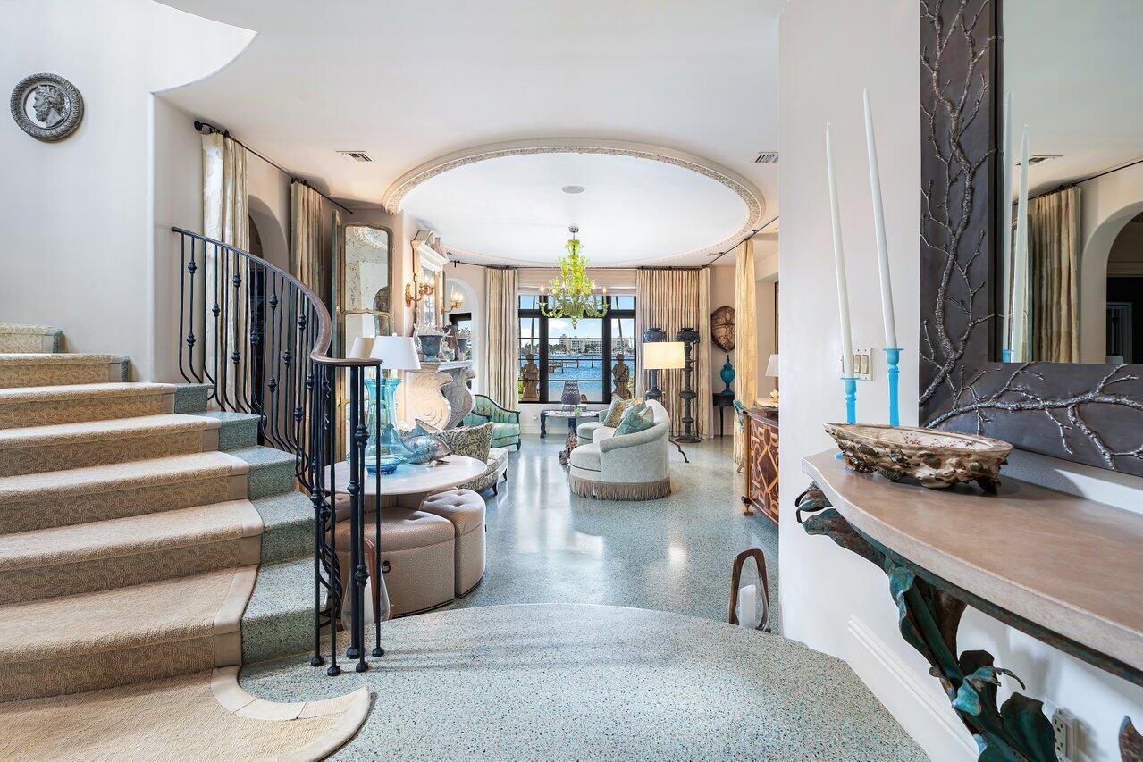 LAKE SHORES LANTANA - Residential