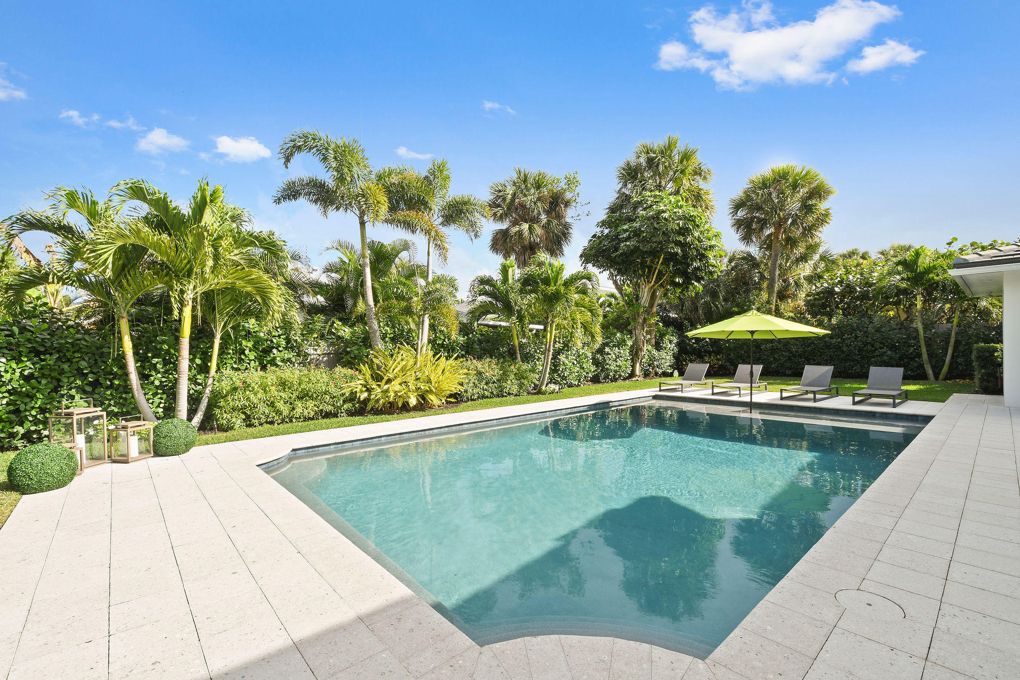 JUPITER INLET BEACH COLONY - Residential