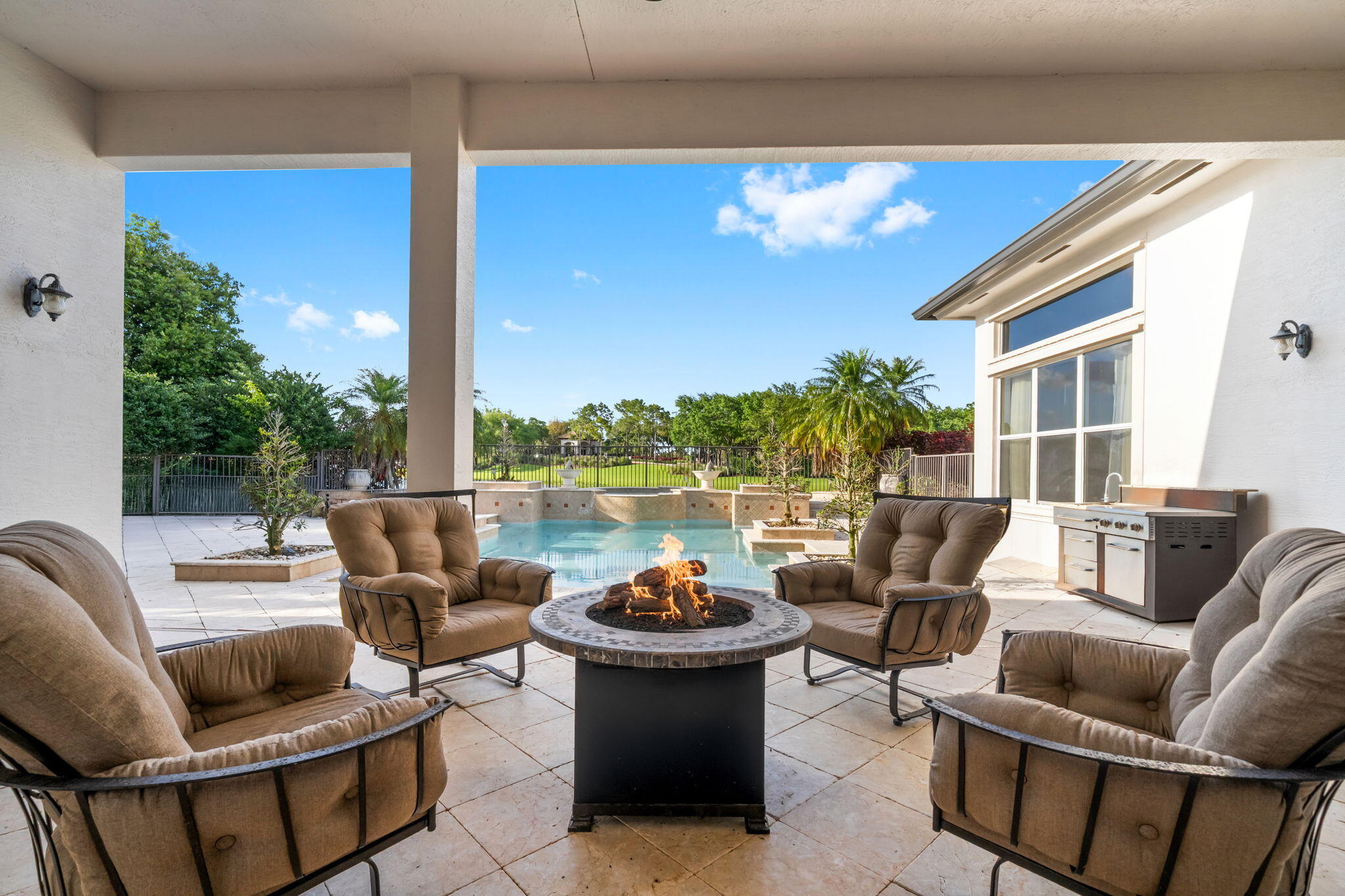 RIVERSTONE - Residential