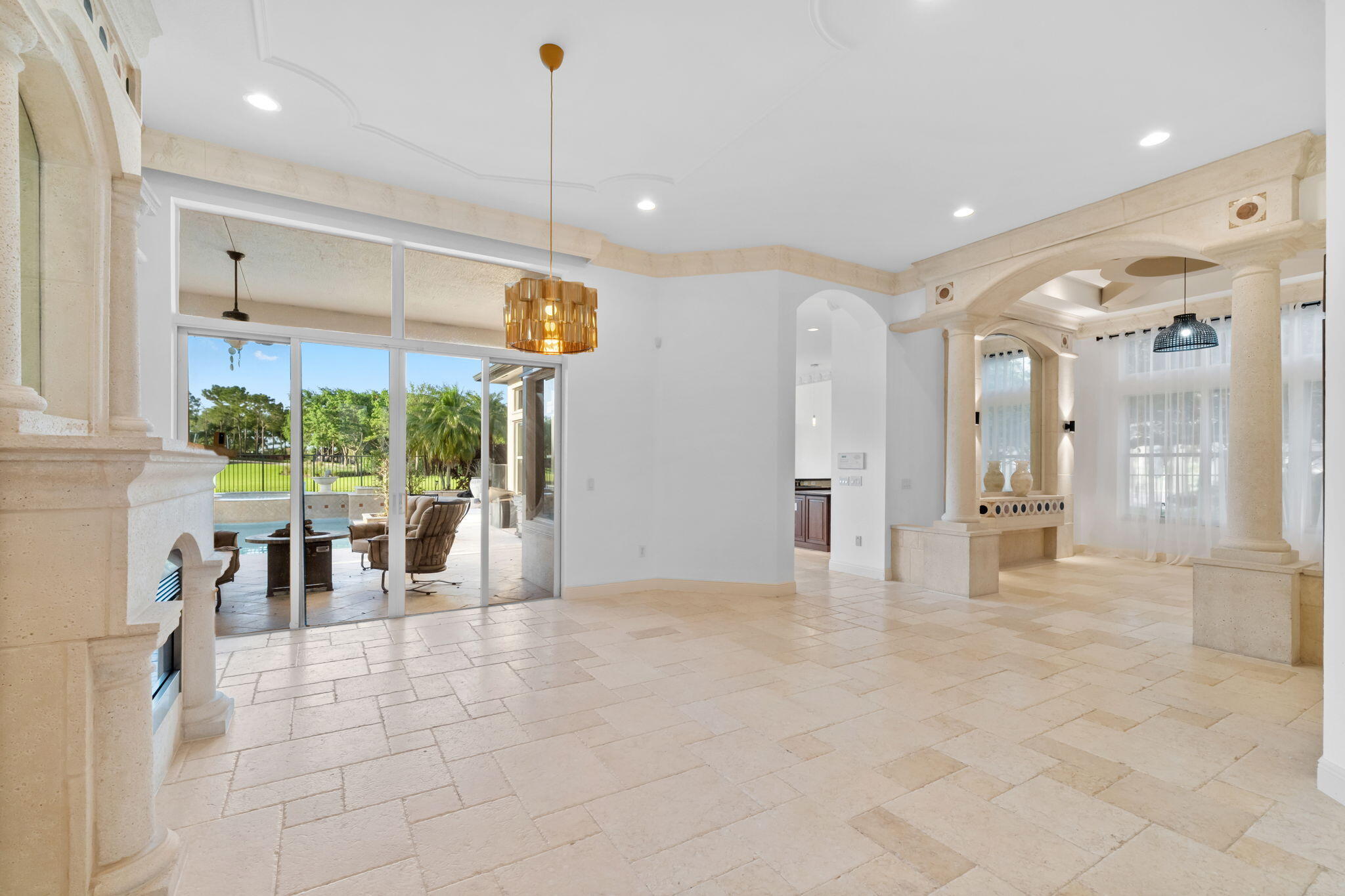RIVERSTONE - Residential