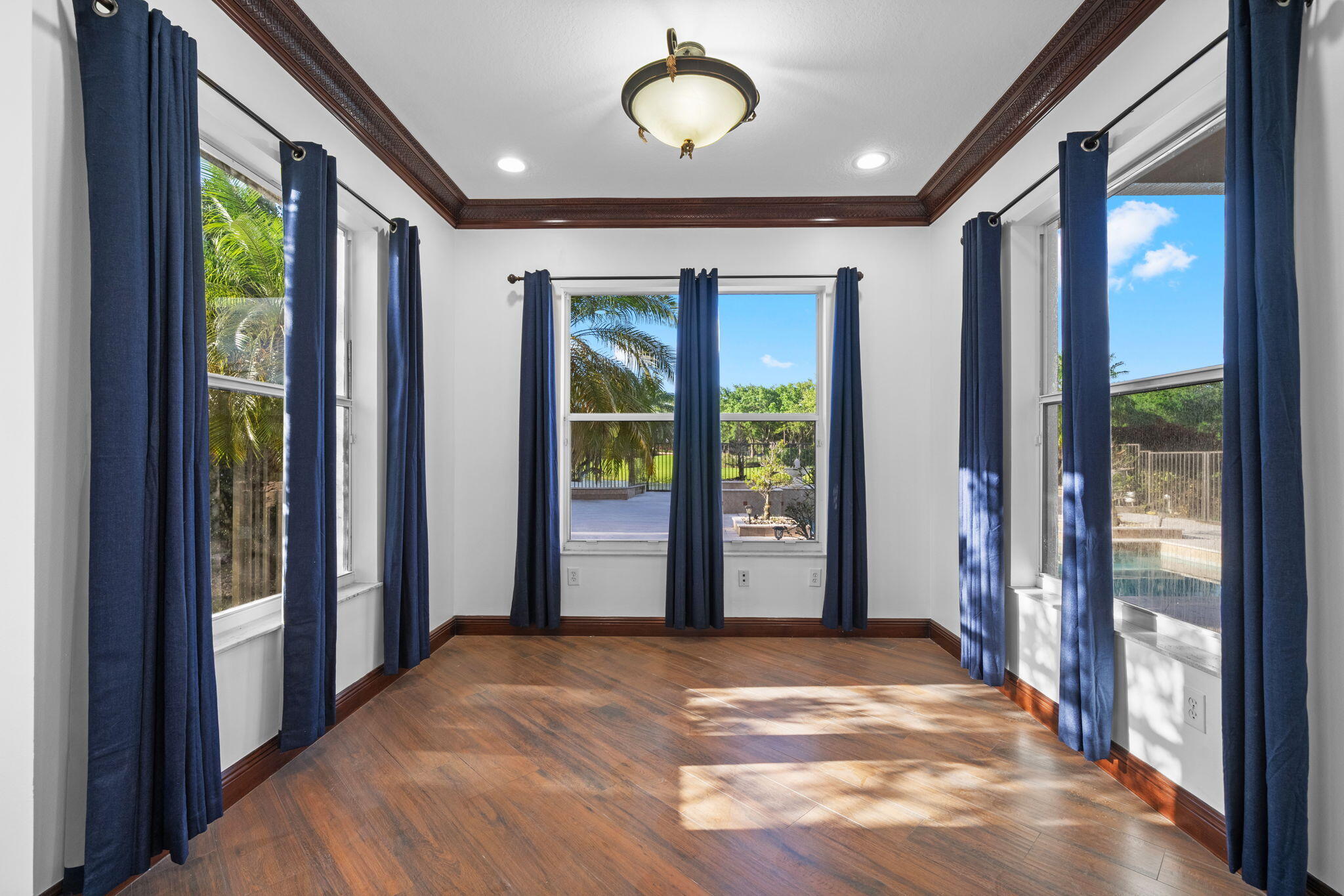 RIVERSTONE - Residential