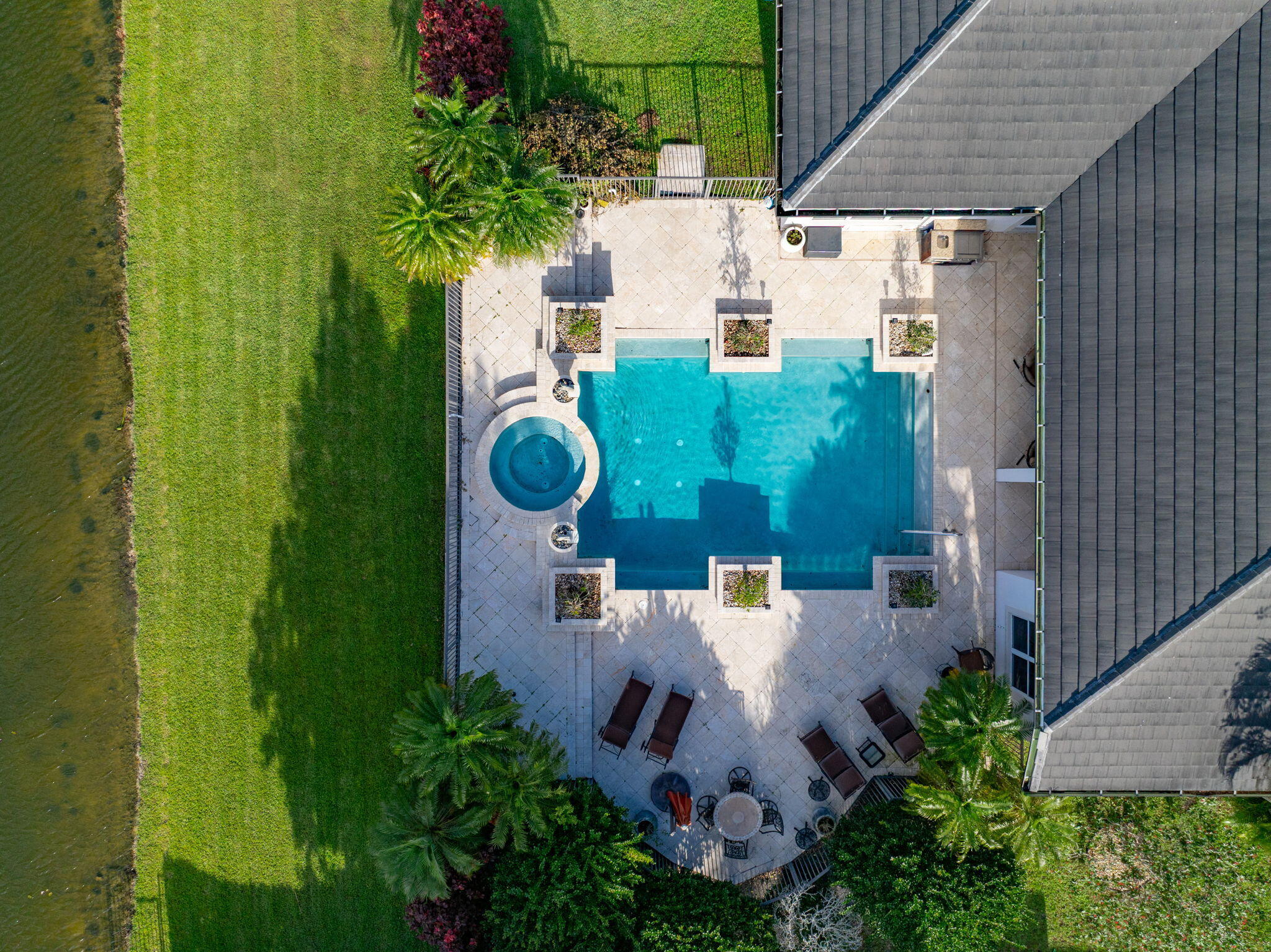 RIVERSTONE - Residential