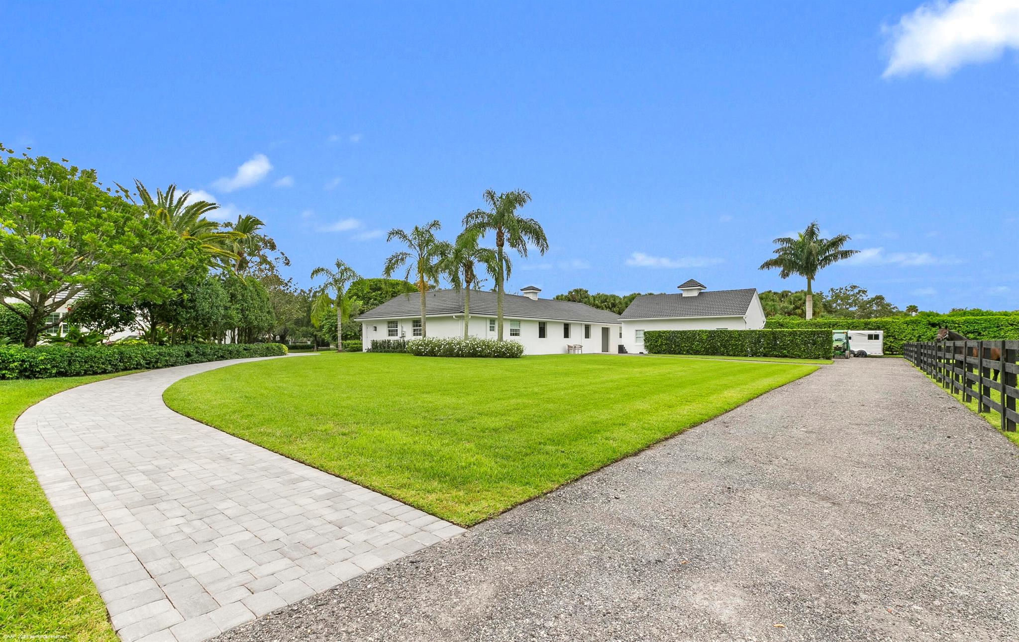PALM BEACH POINT - Residential