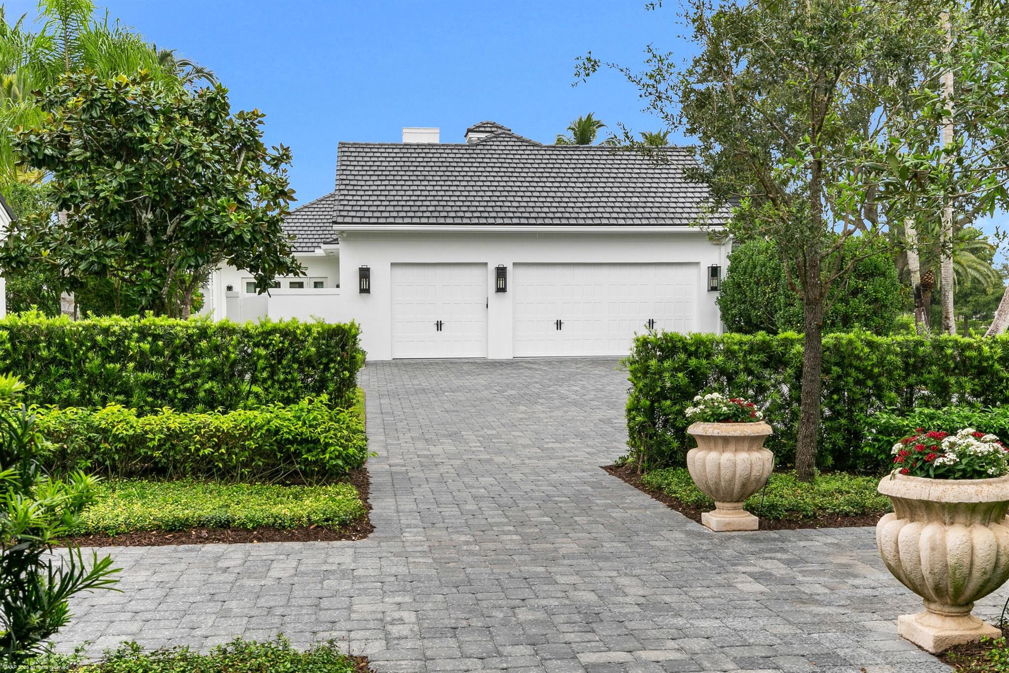 PALM BEACH POINT - Residential