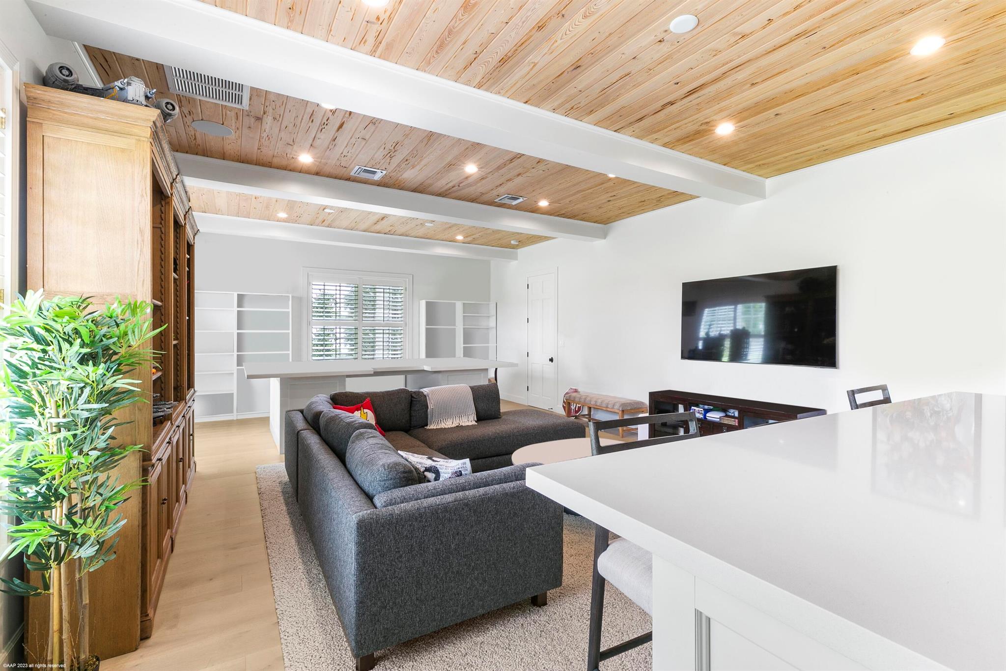 PALM BEACH POINT - Residential