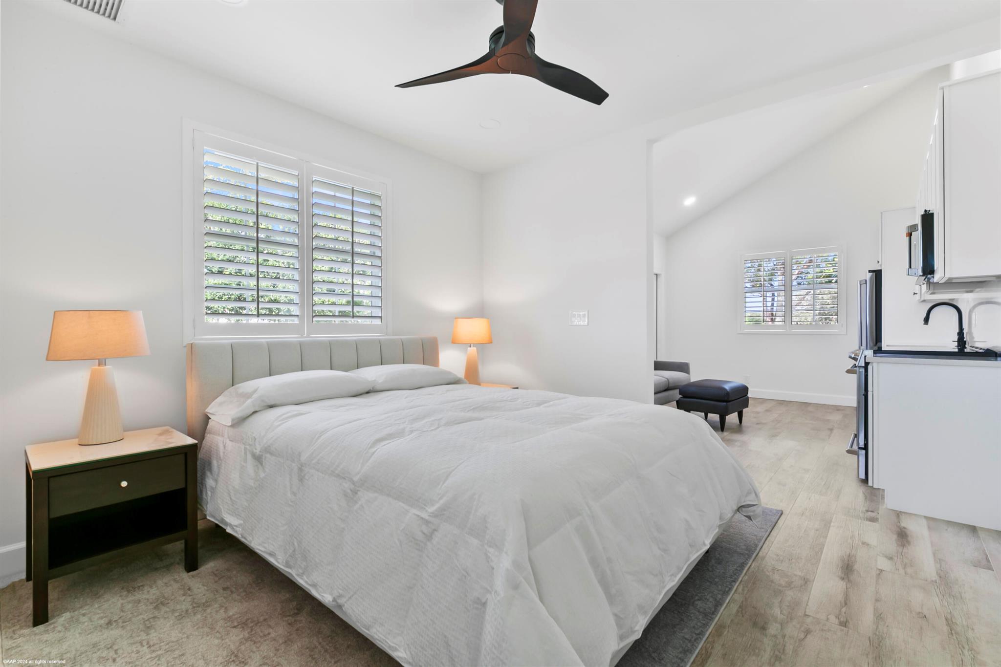 PALM BEACH POINT - Residential