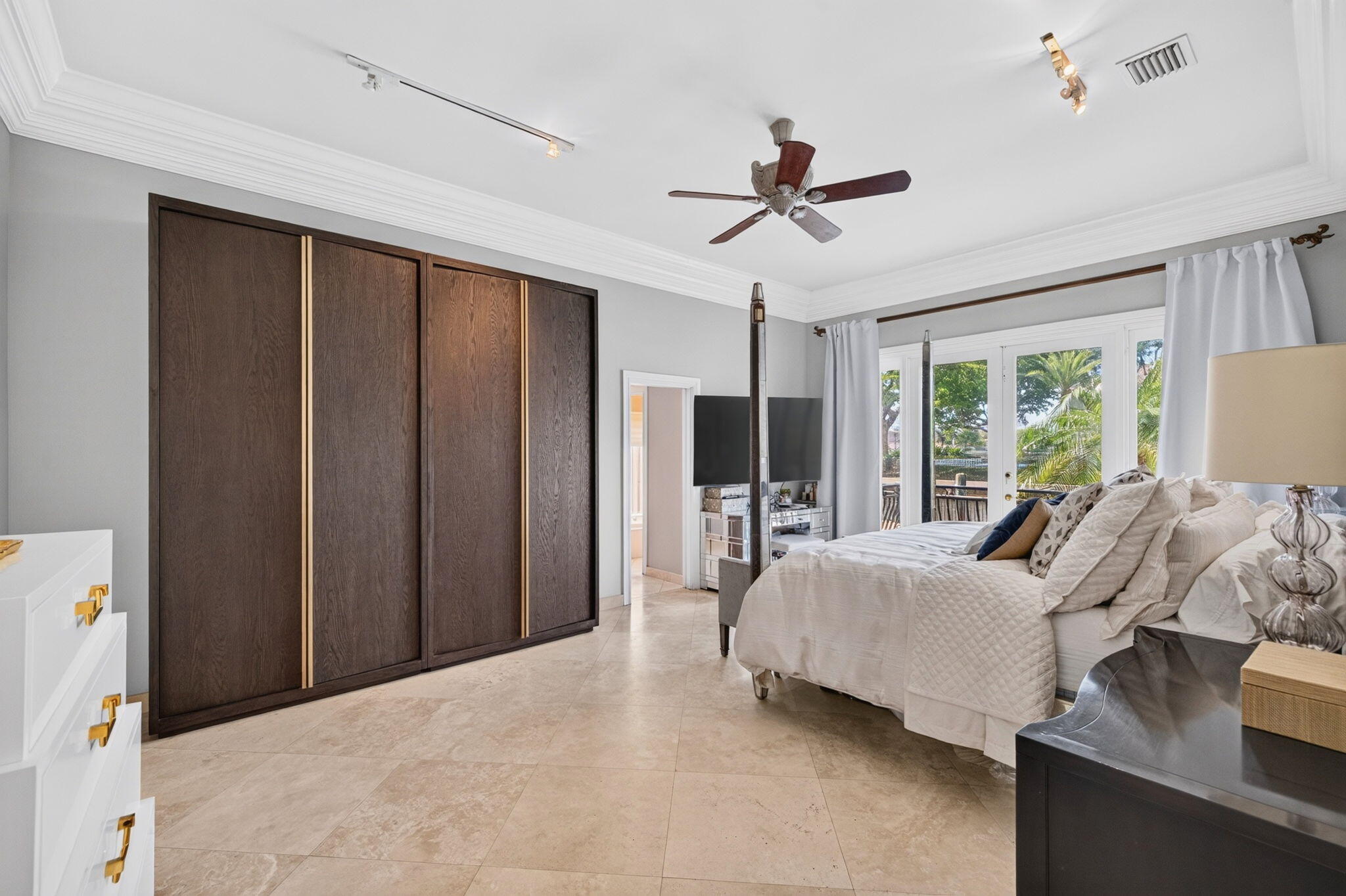 CORAL RIDGE COUNTRY CLUB - Residential