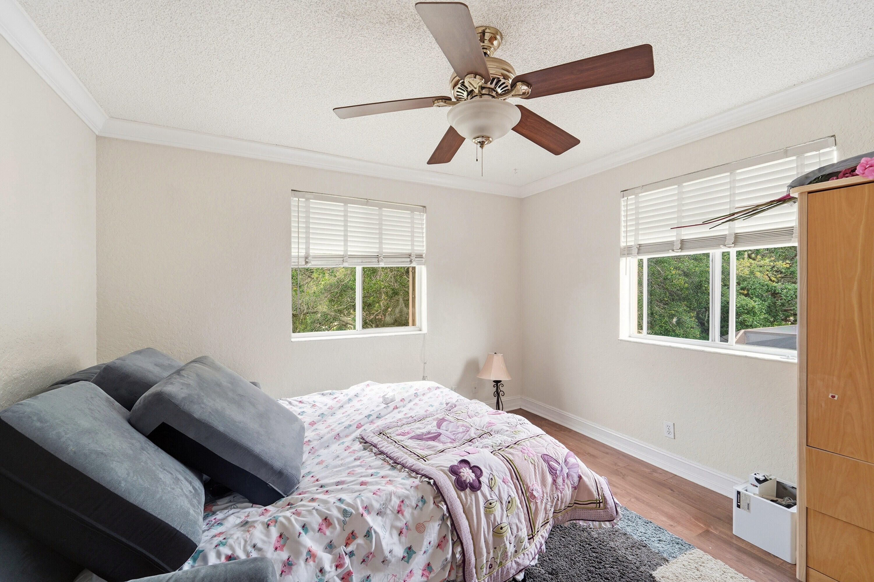 KENSINGTON - Residential