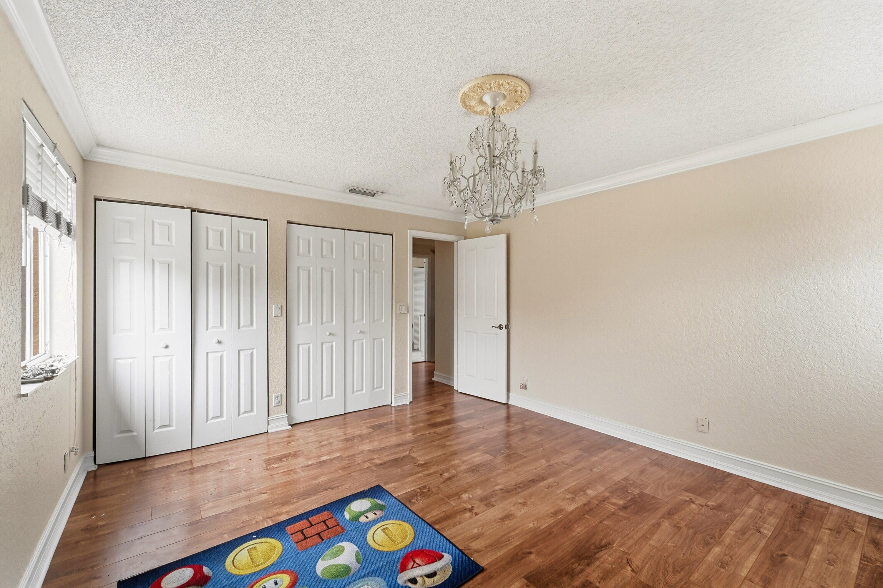 KENSINGTON - Residential