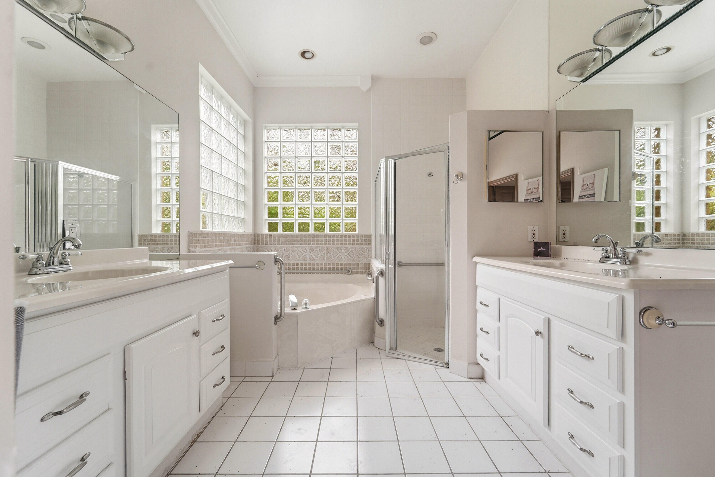 KENSINGTON - Residential