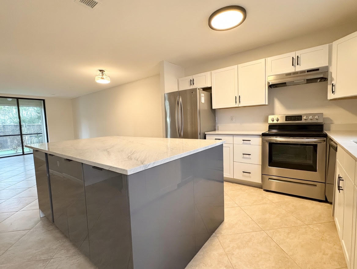 FOREST HILLS CONDO SOUTH - Residential