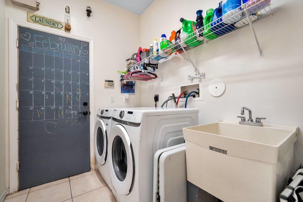 CORAL CREEK REPLAT NO 3 - Residential