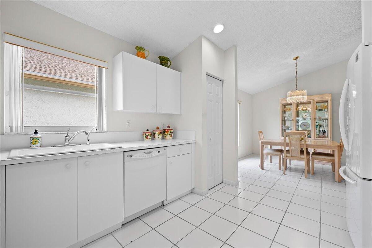 CYPRESS LAKES 12 - Residential